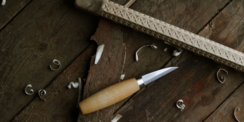 Whittling knife vs. carving knife: what’s the difference?