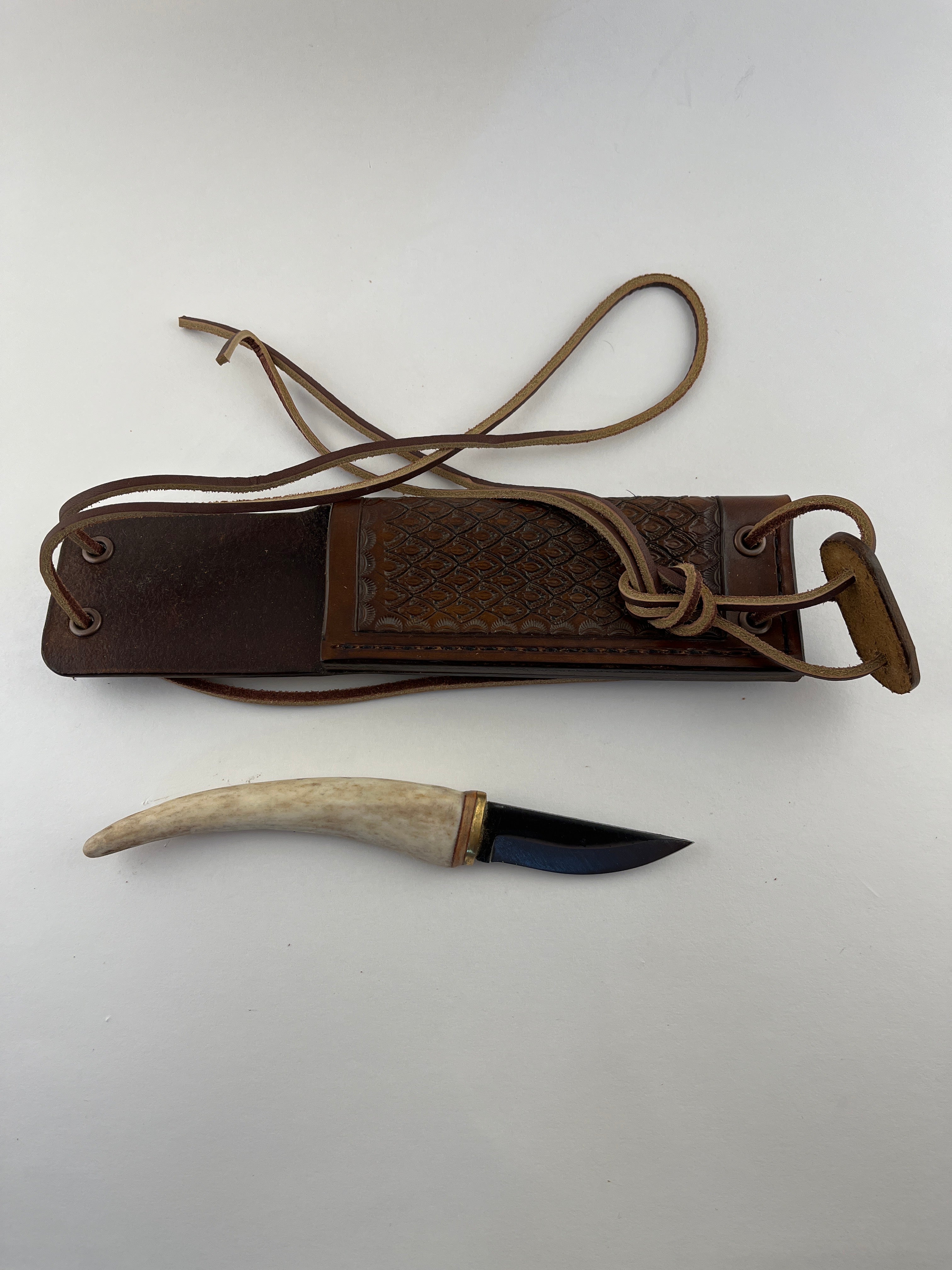 Pecks Woods Leather - Antler and Leather spacer Neck Knife #121