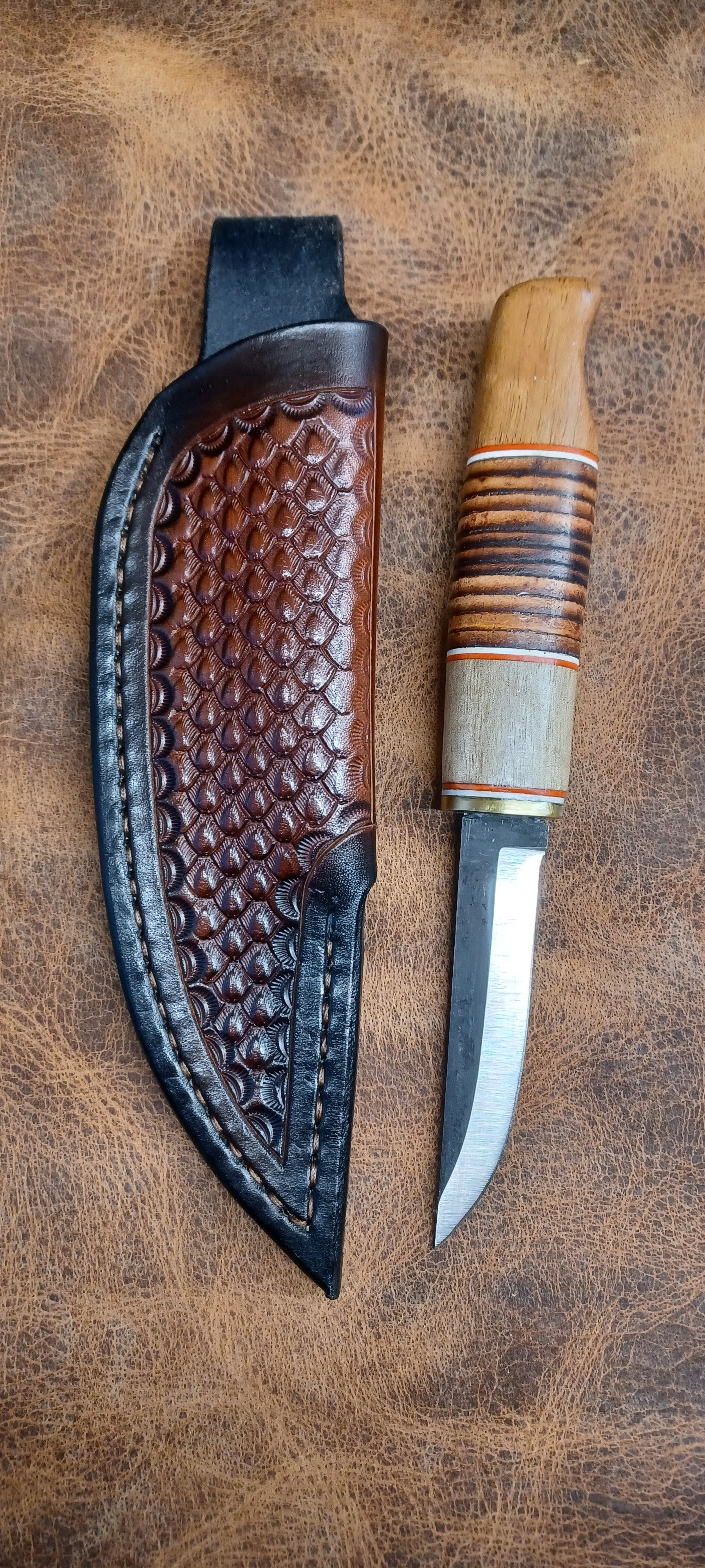 Pecks Woods Leather - Black Walnut/Maple knife #146