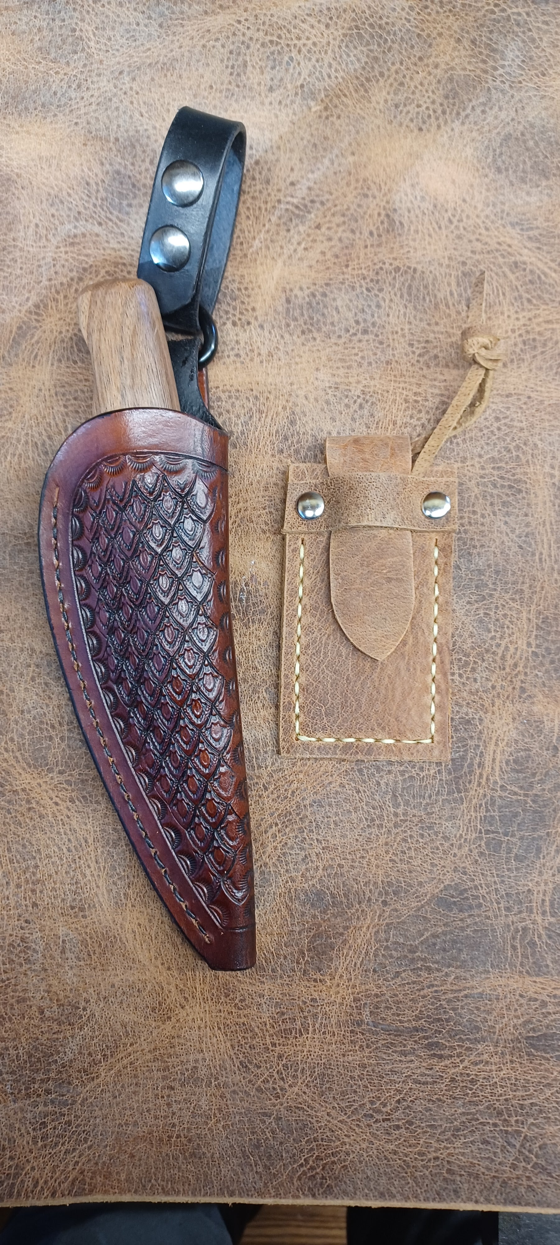 Pecks Woods Leather - Black Walnut / Leather Spacer #156
