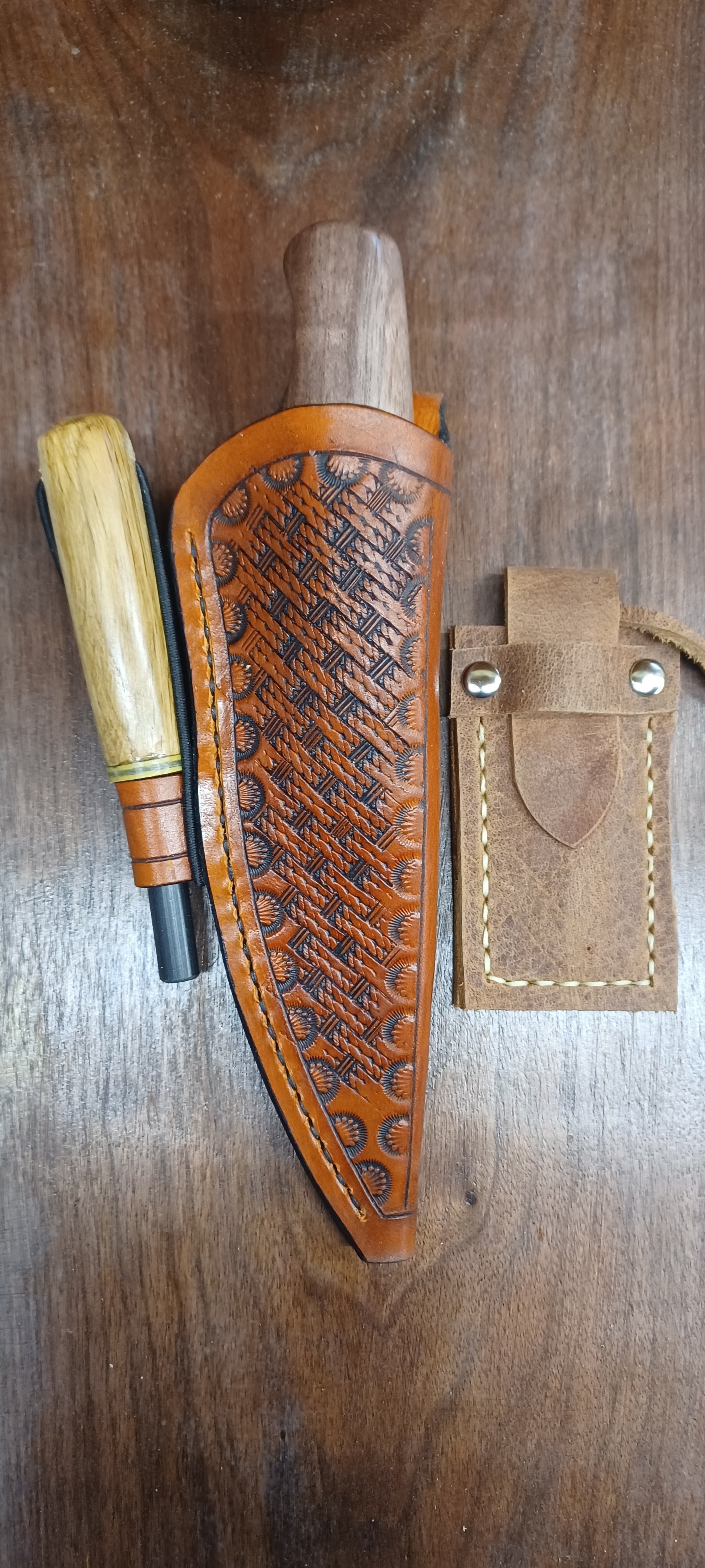 Pecks Woods Leather - Black Walnut / G10 / Ferro Rod #168