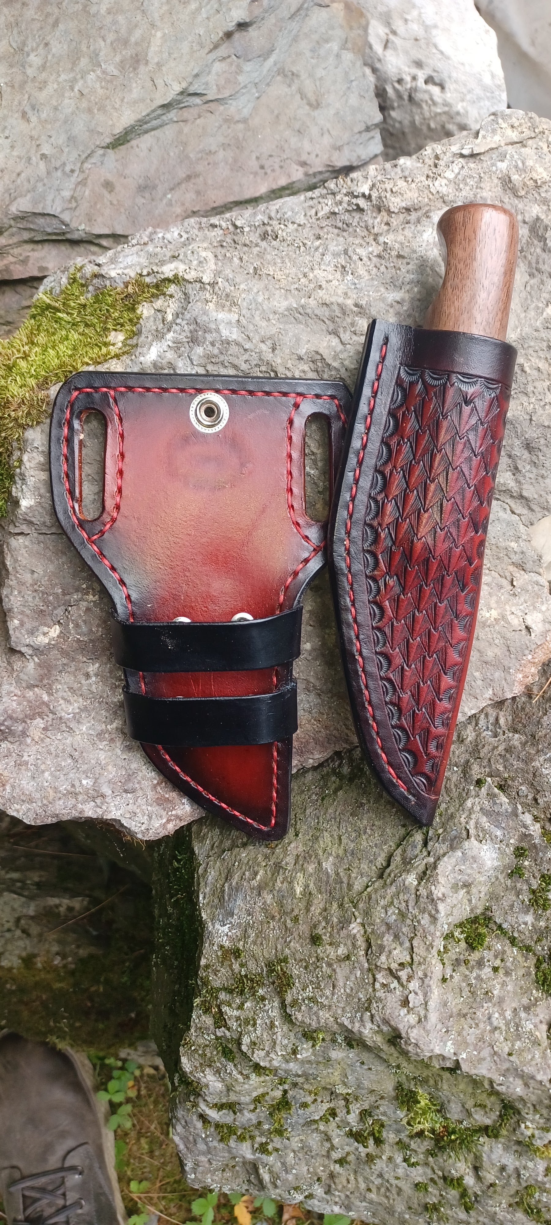 Pecks Woods Leather - Black Walnut / G10 Spacers #172