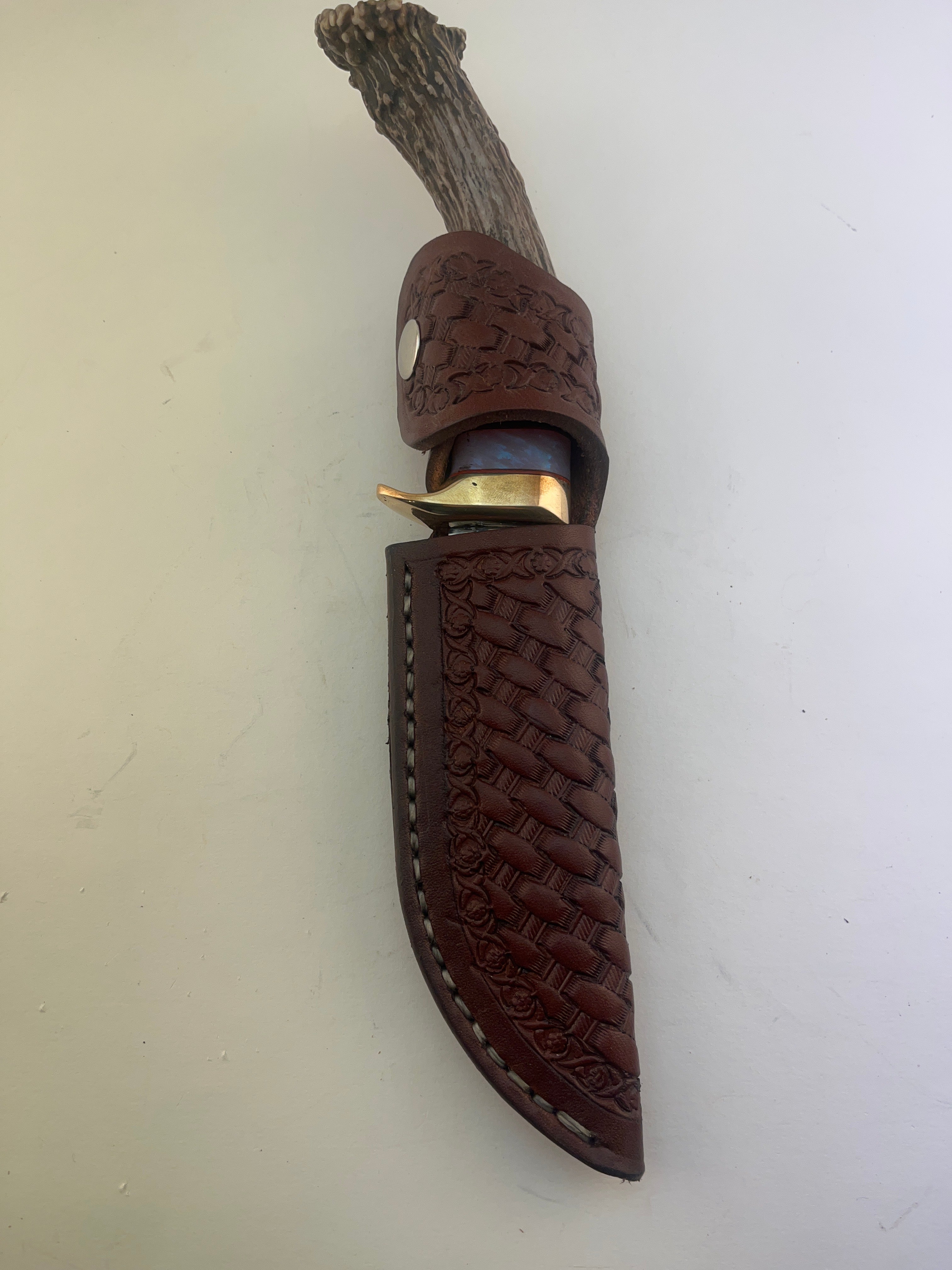 Skala Custom Knives - (Helle Bowie Blade) Whitetail Handle - #135