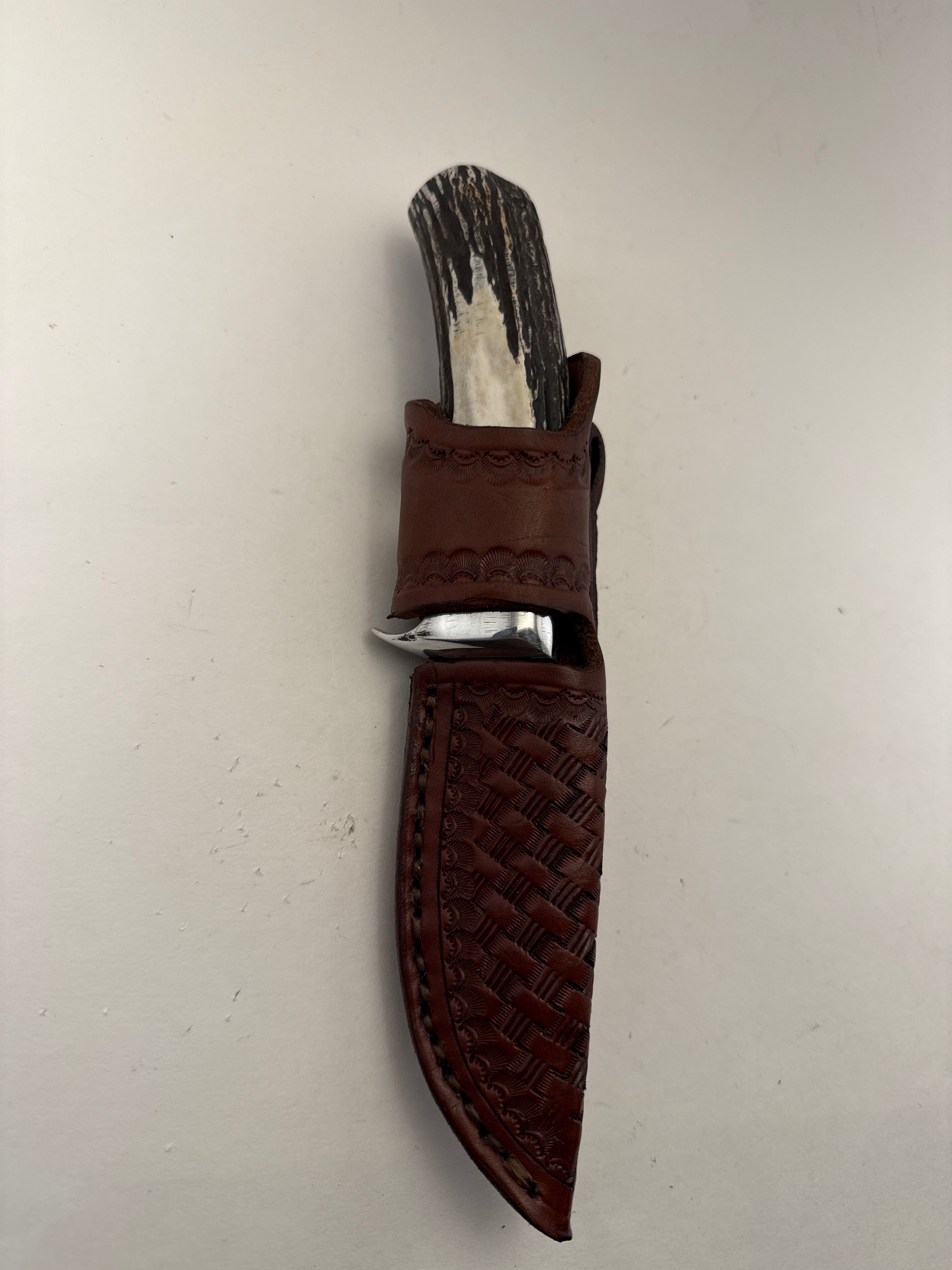 Skala Custom Knives - Red Stag Handle #153