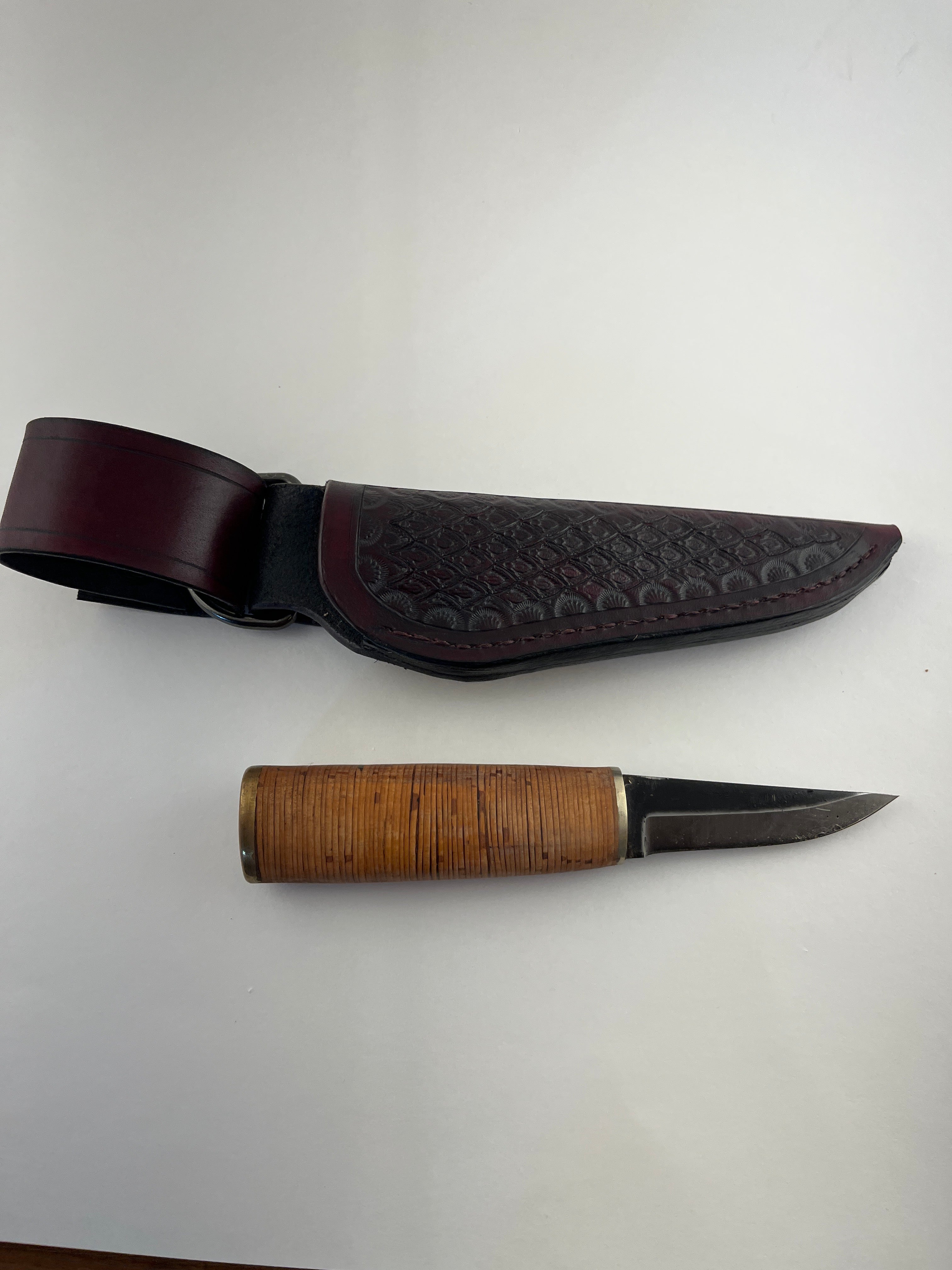 Pecks Woods Leather - Traditional layered Birch Bark handle #119