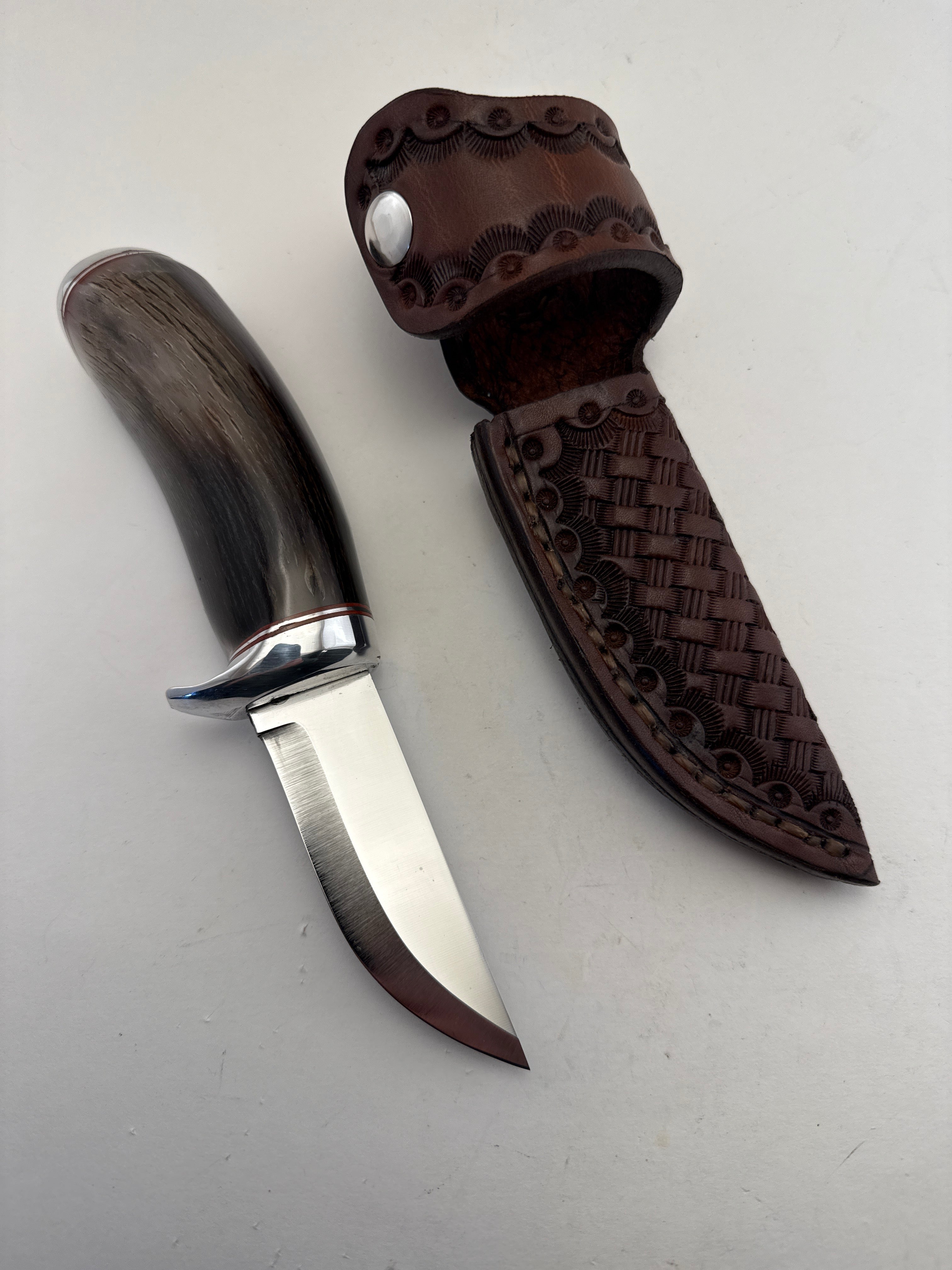 Skala Custom Knives - Lauri Stainless 90mm Leuku / Kudu Horn - #165
