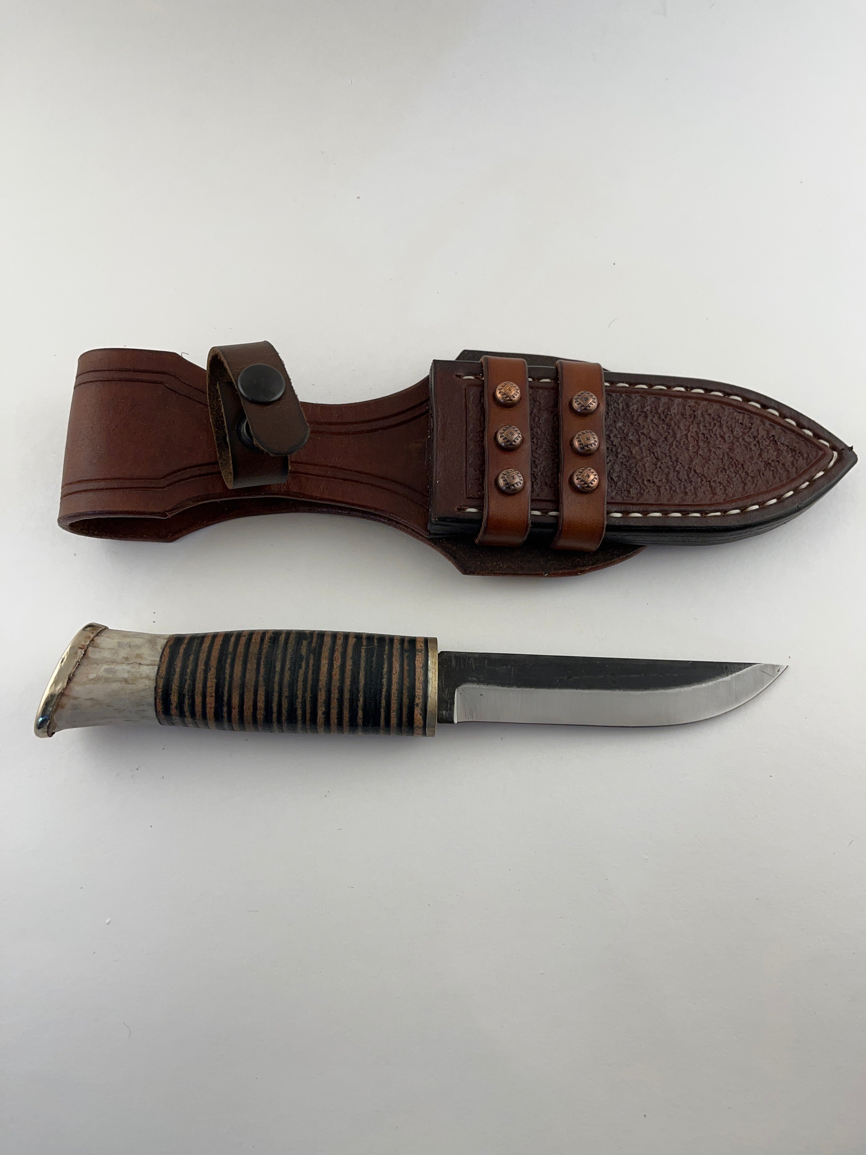 Pecks Woods Leather - Whitetail Antler/Leather Spacer Handle #123