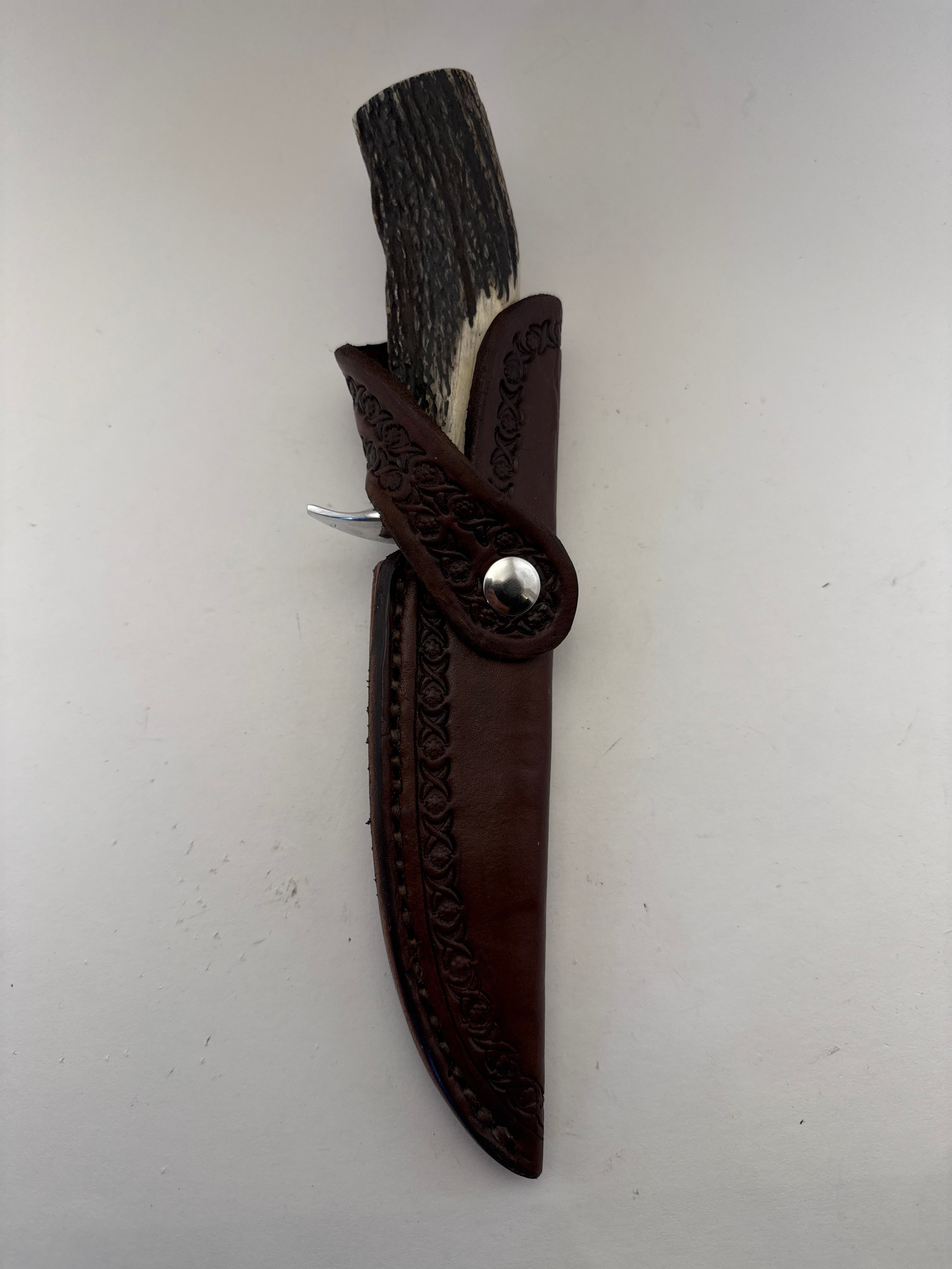 Skala Custom Knives - Red Stag Handle #155