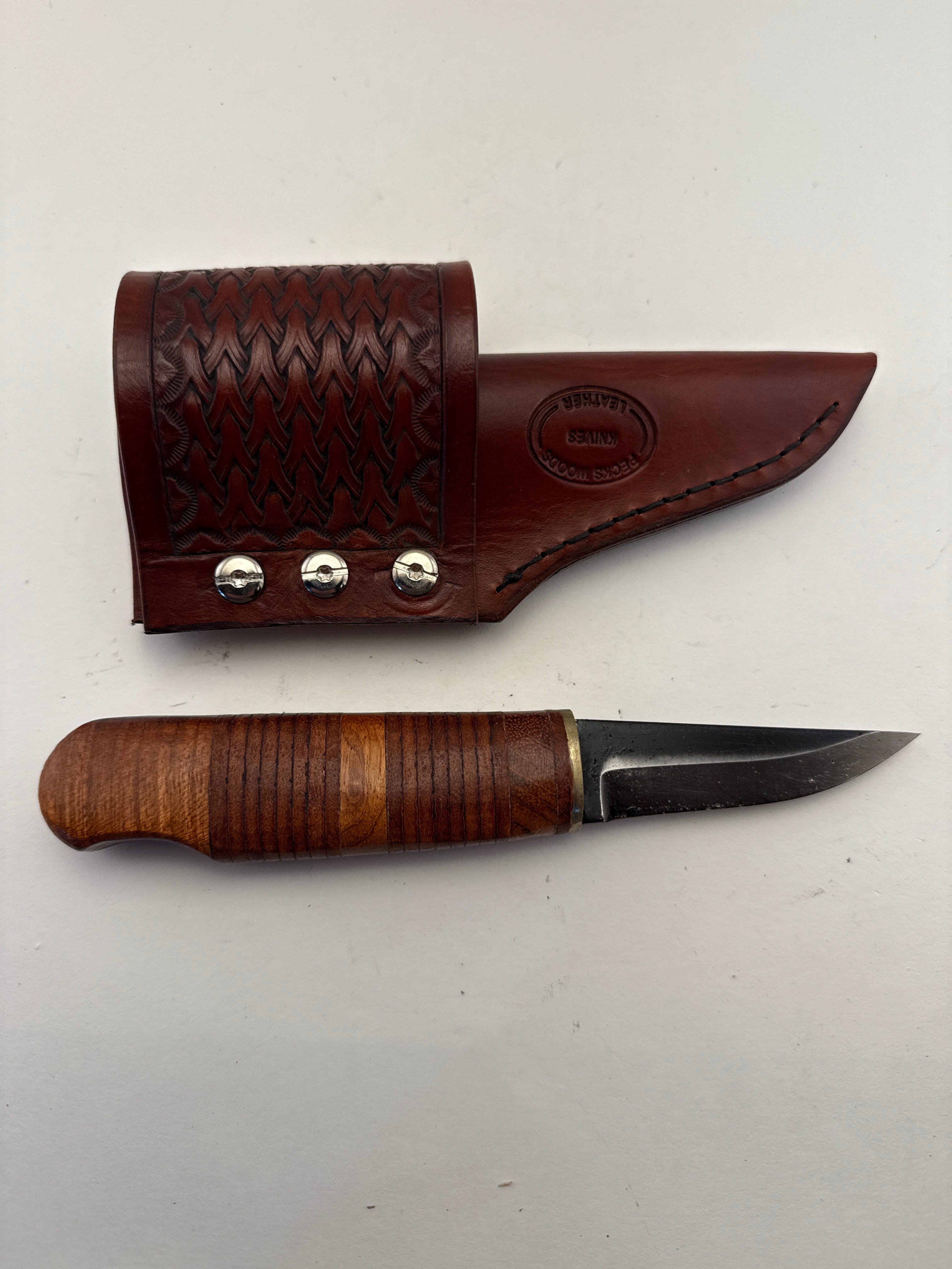 Pecks Woods Leather - Leather Spacer / Oak Handle with Scout Carry Sheath #132