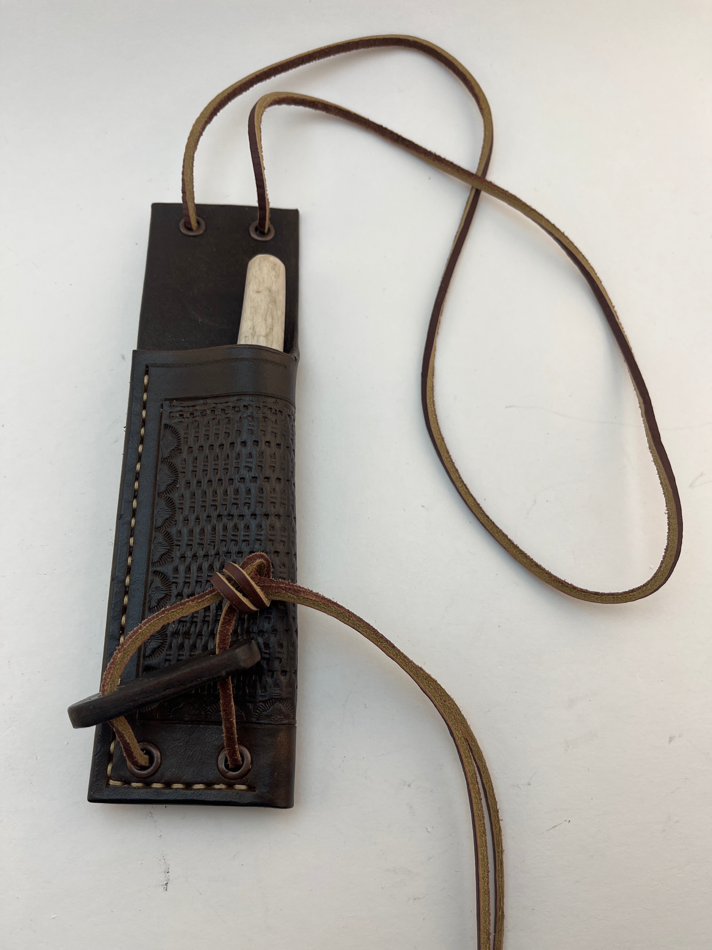 Pecks Woods Leather - Antler and Leather spacer Neck Knife #102