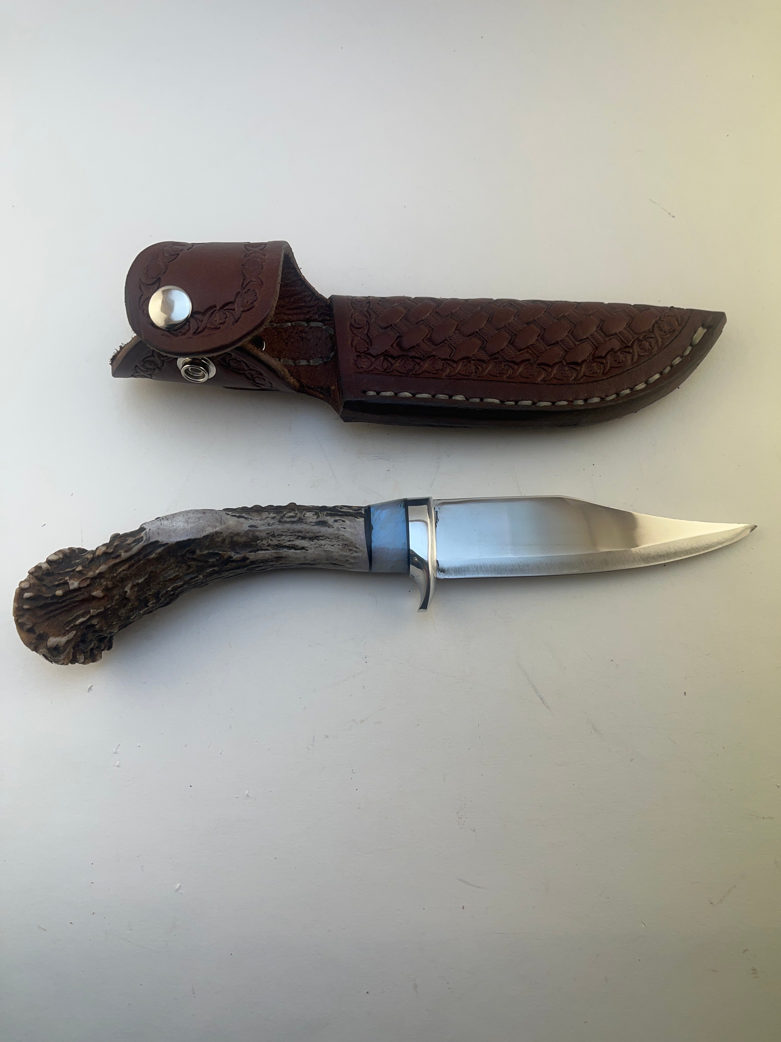 Skala Custom Knives - (Helle Bowie Blade) Whitetail Handle - #136