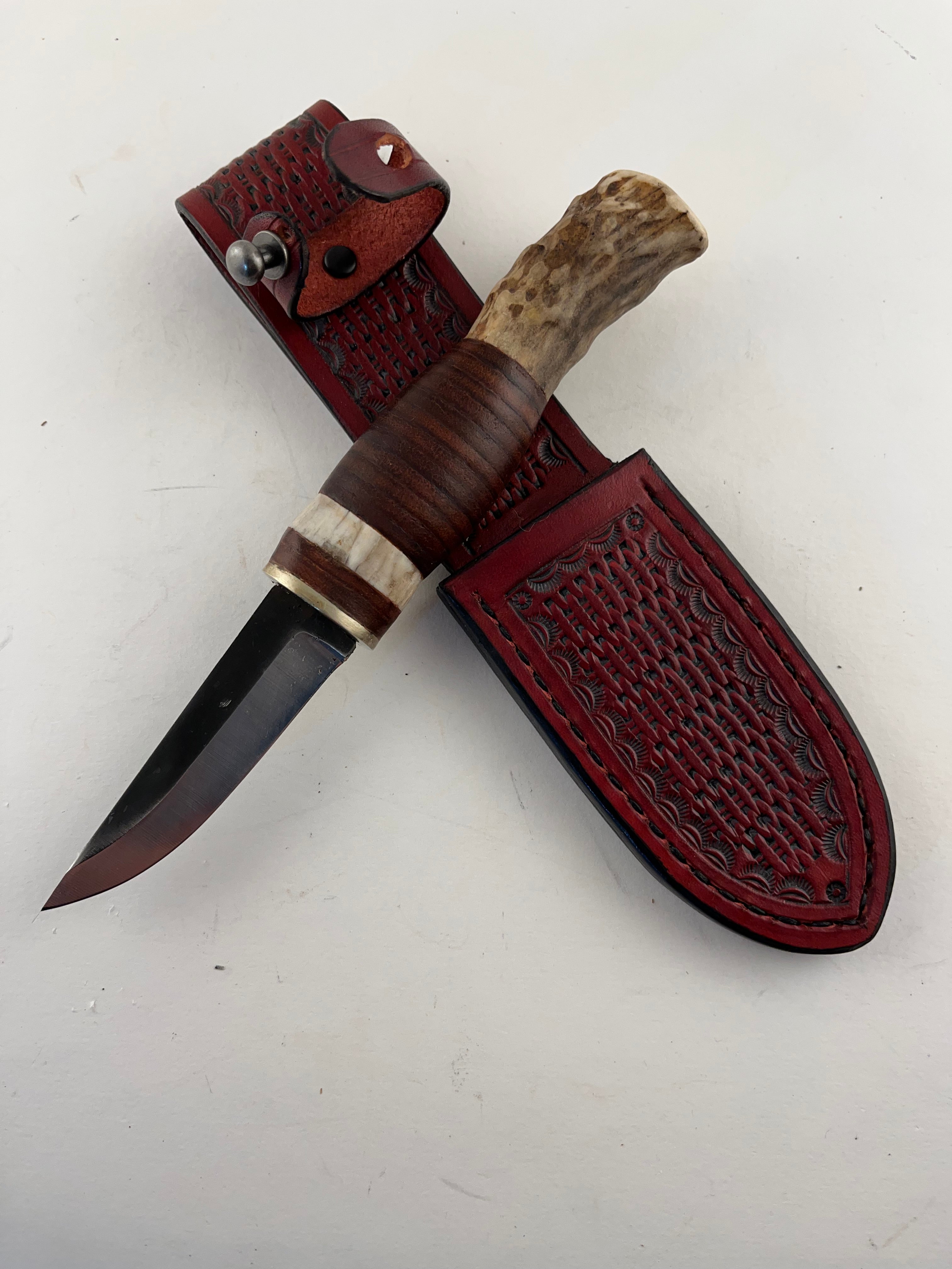 Pecks Woods Leather - Leather Spacer handle with antler pieces #115