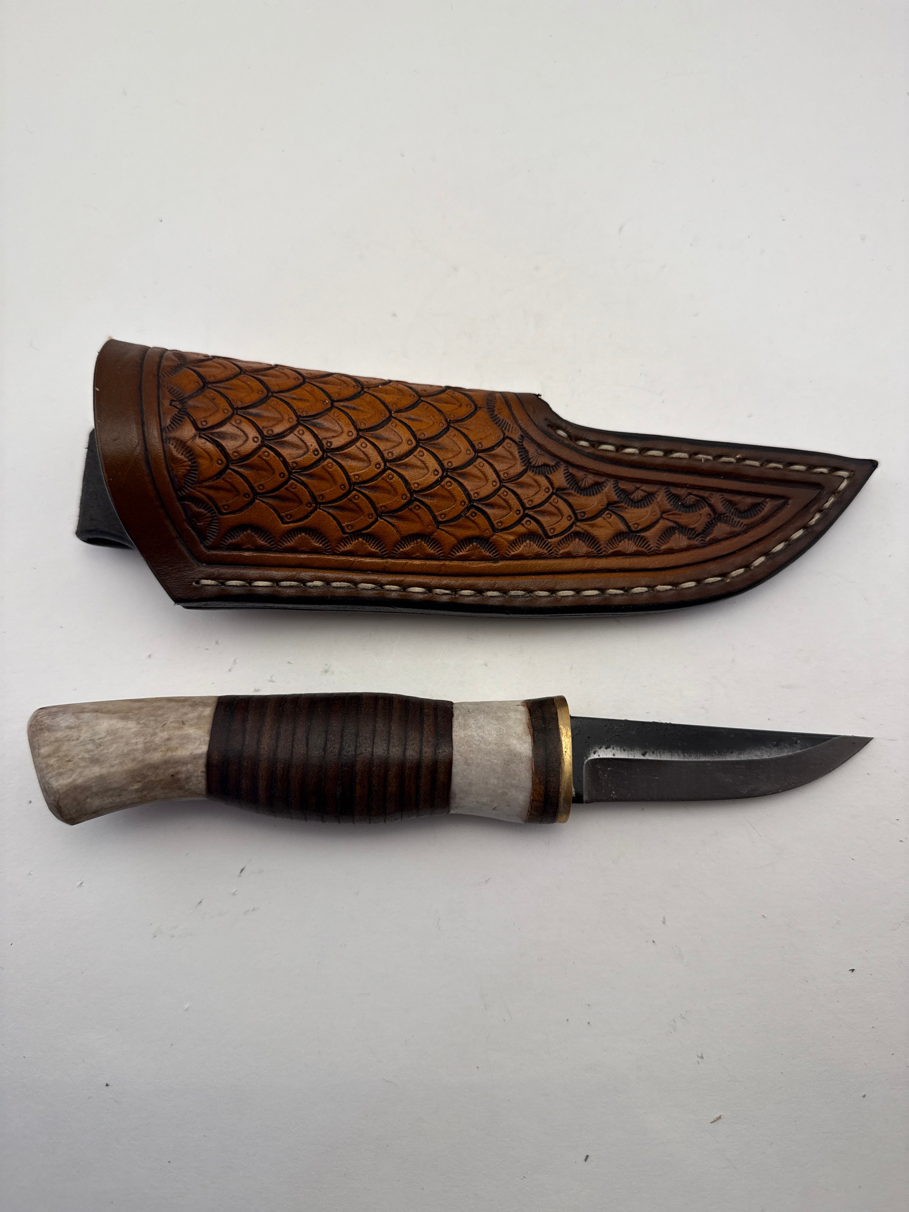 Pecks Woods Leather - Leather Spacer handle with antler pieces #137