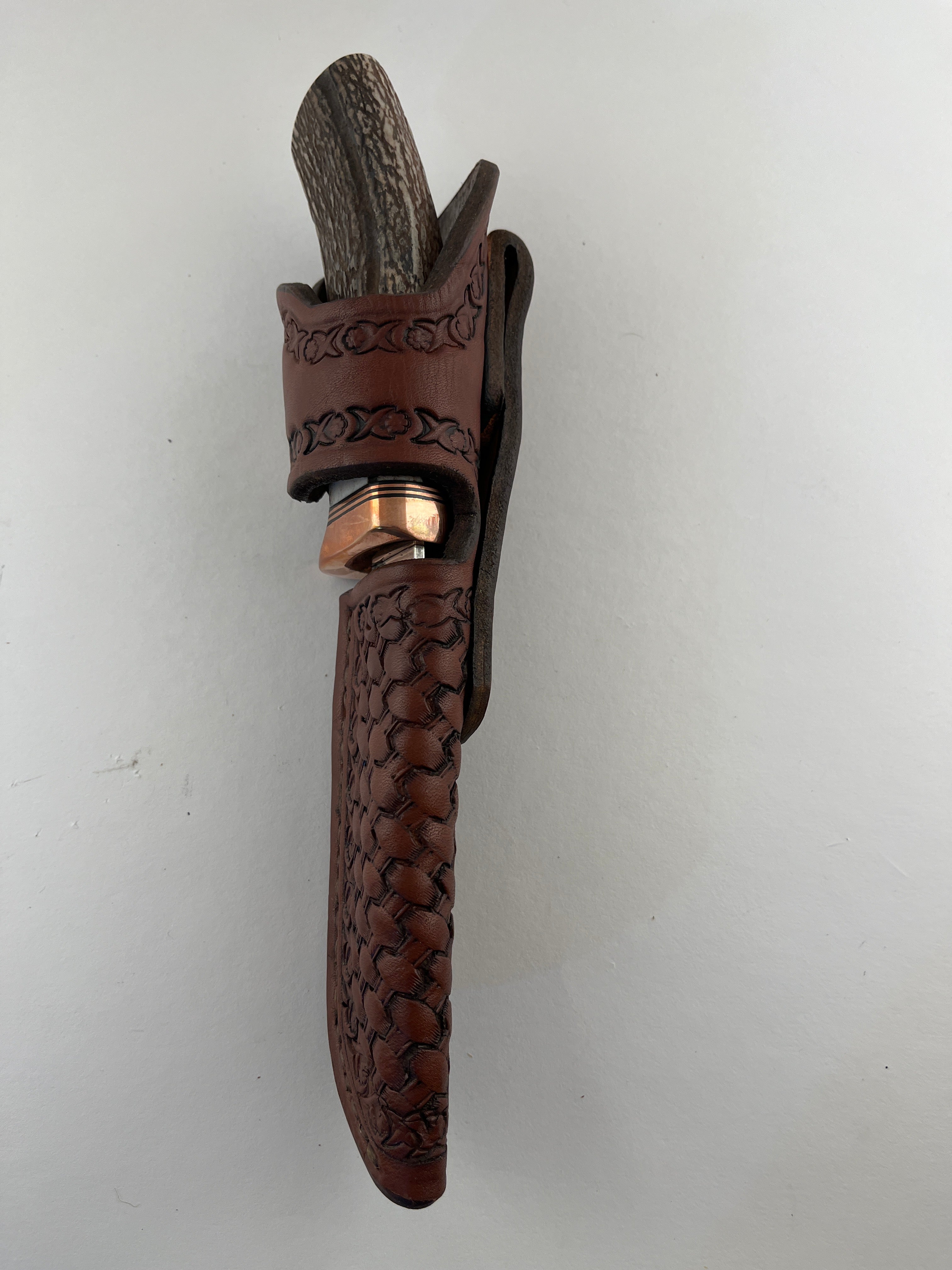 Skala Custom Knives - (Helle H3LS Blade) Red Stag Handle - #141