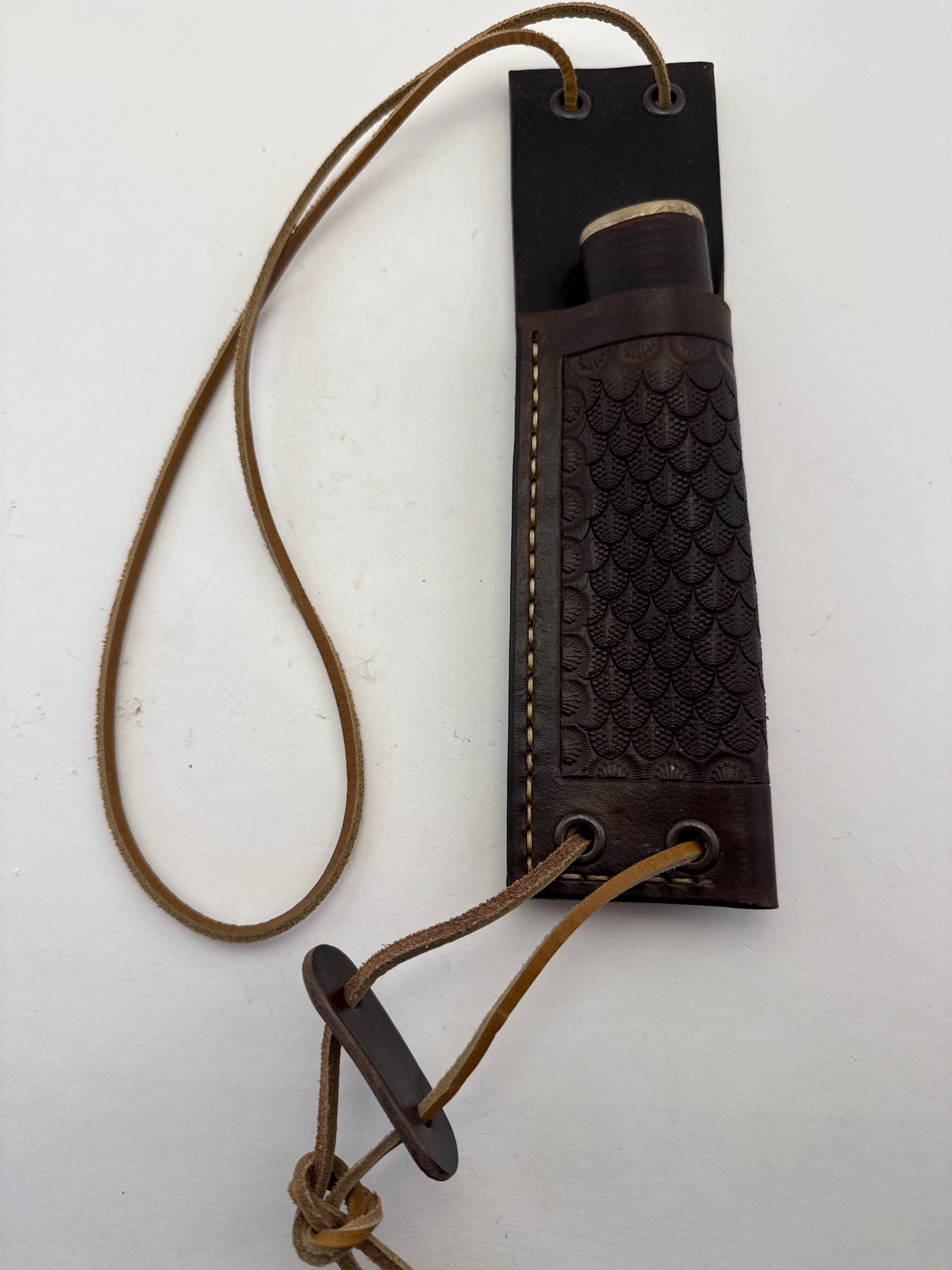 Pecks Woods Leather - Leather spacer Neck Knife #128