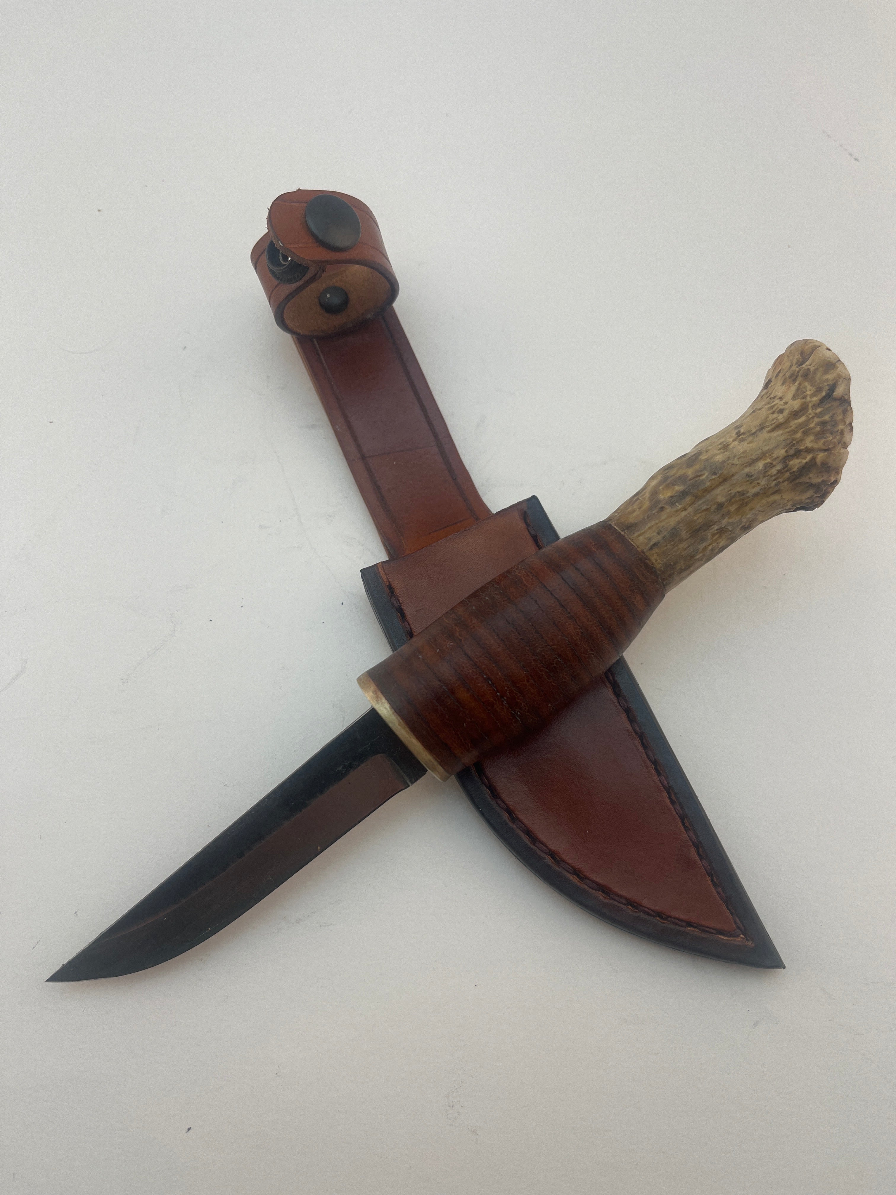 Pecks Woods Leather - Whitetail Antler/Leather Spacer Handle #104
