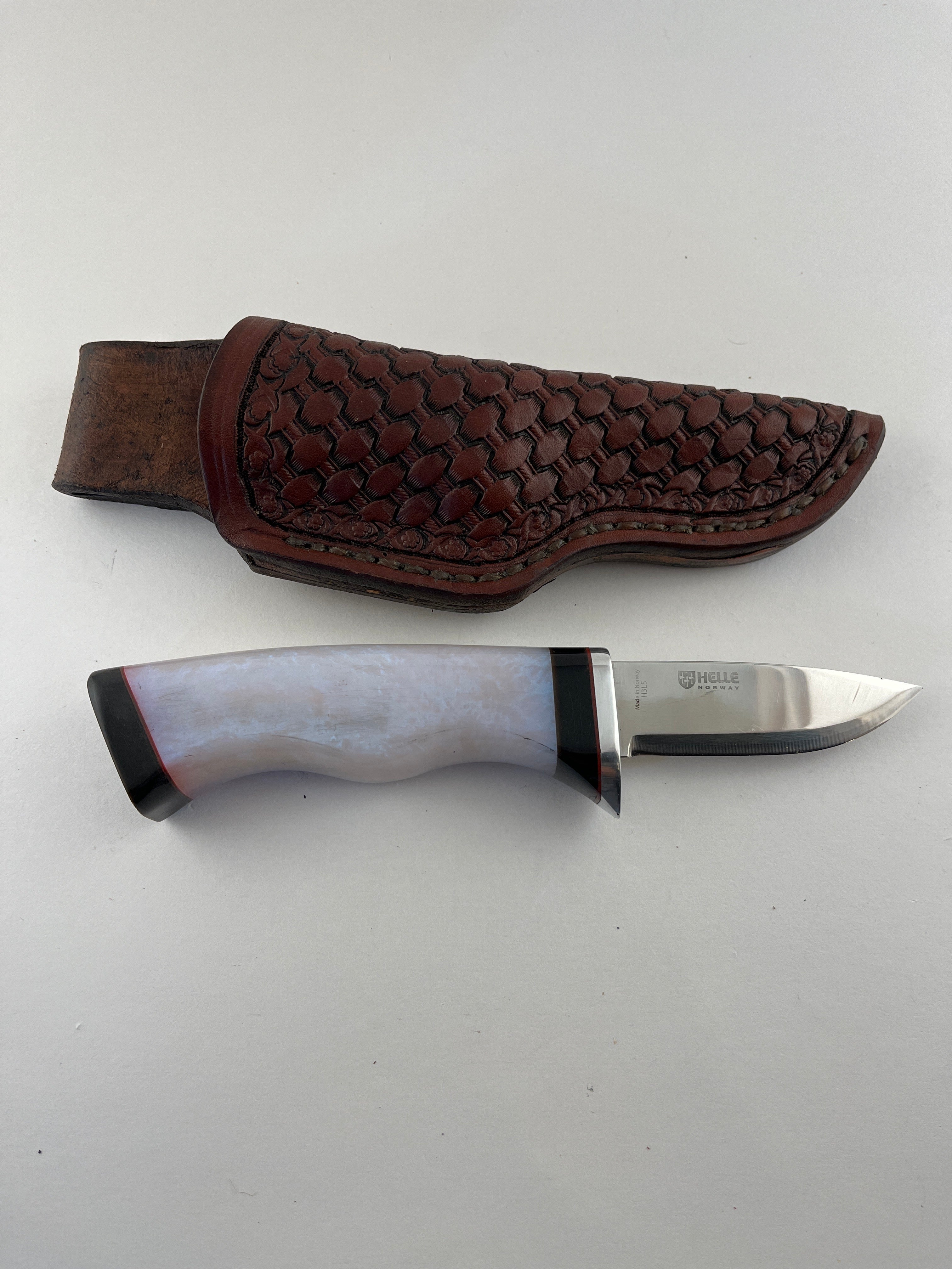 Skala Custom Knives - (Helle H3LS Blade) Acrylic/Buffalo Horn Handle - #145