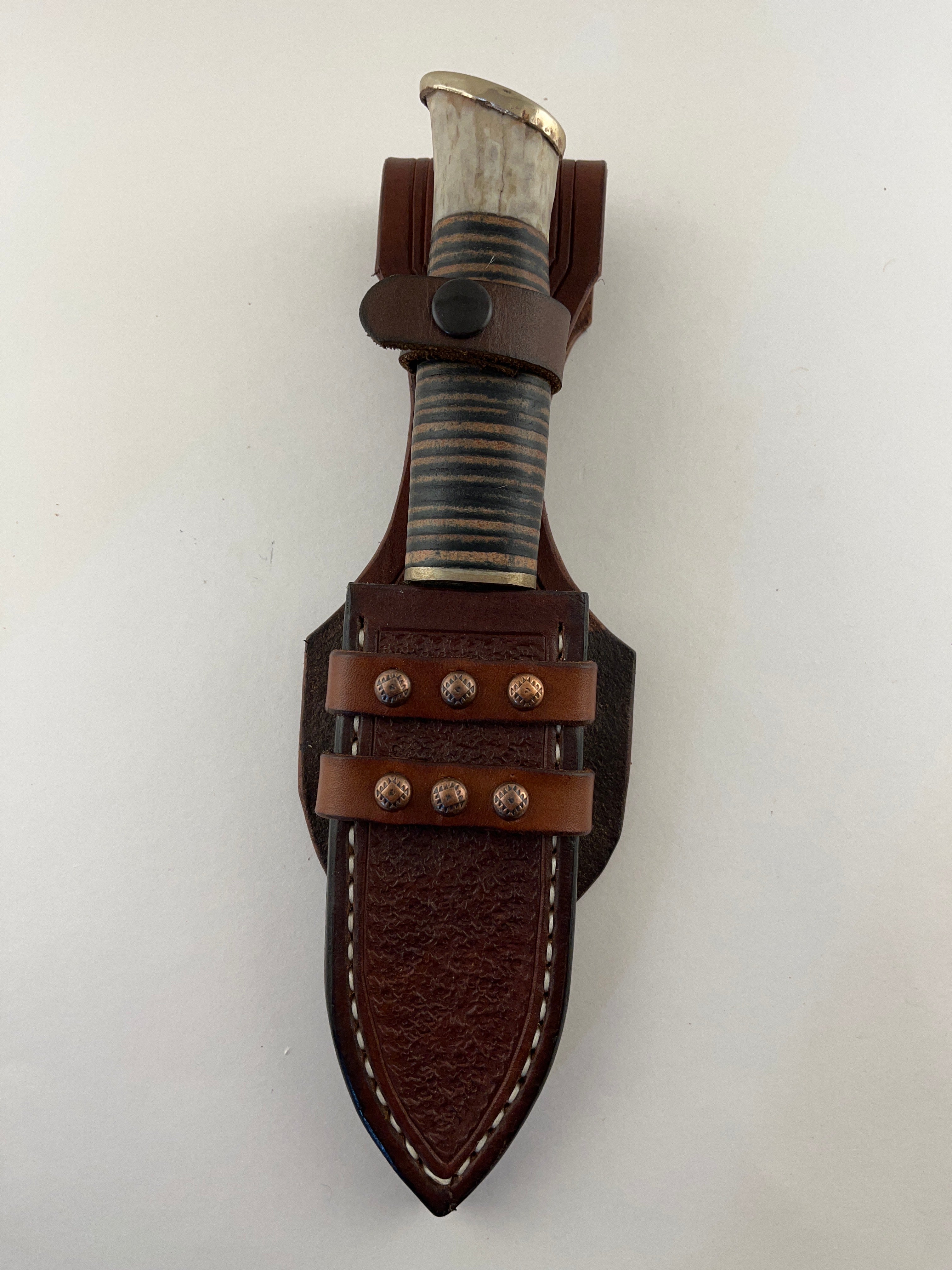 Pecks Woods Leather - Whitetail Antler/Leather Spacer Handle #123