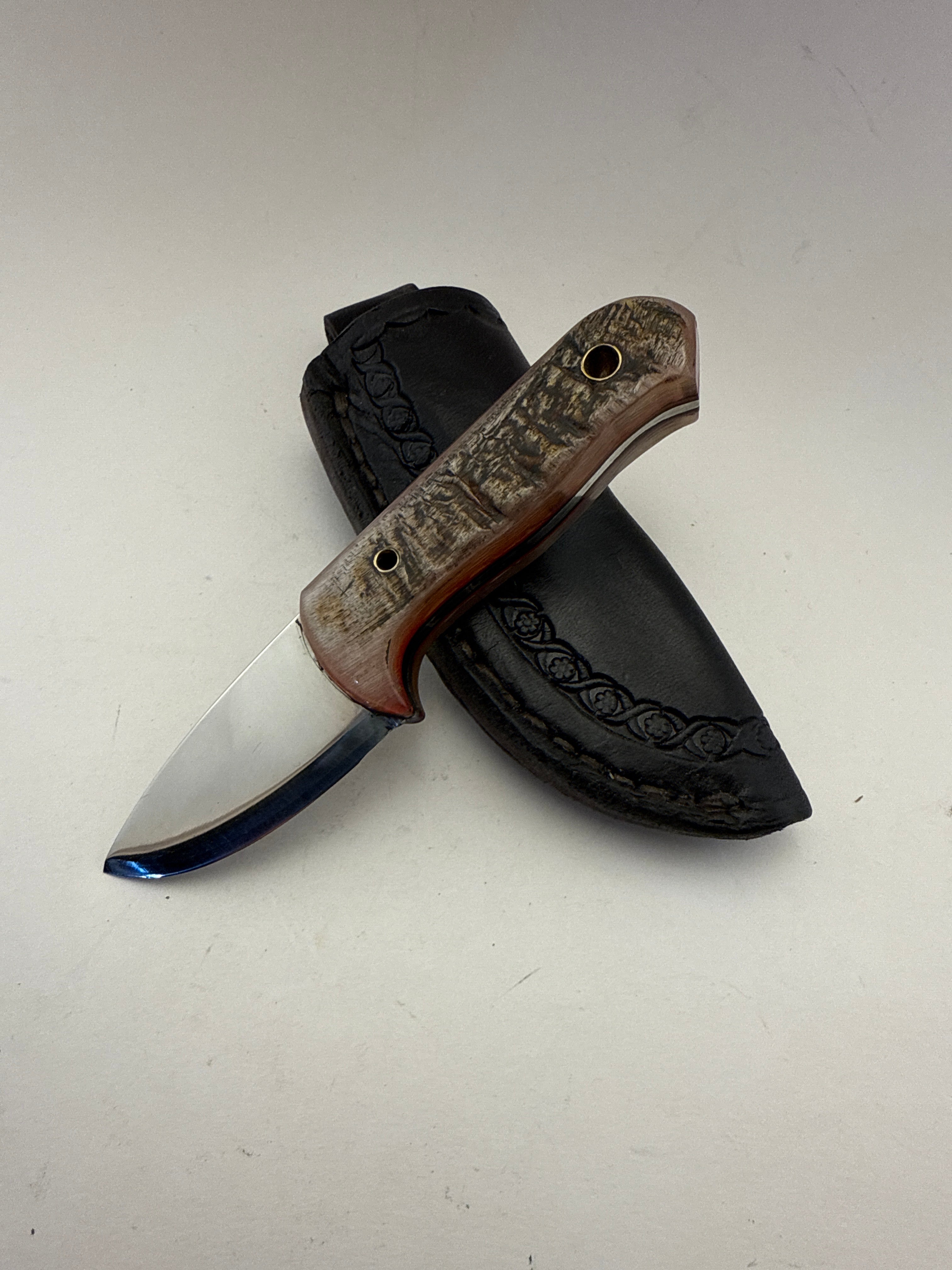 Skala Custom Knives - (Helle Mandra H3LS Blade) Rams horn Handle - #158