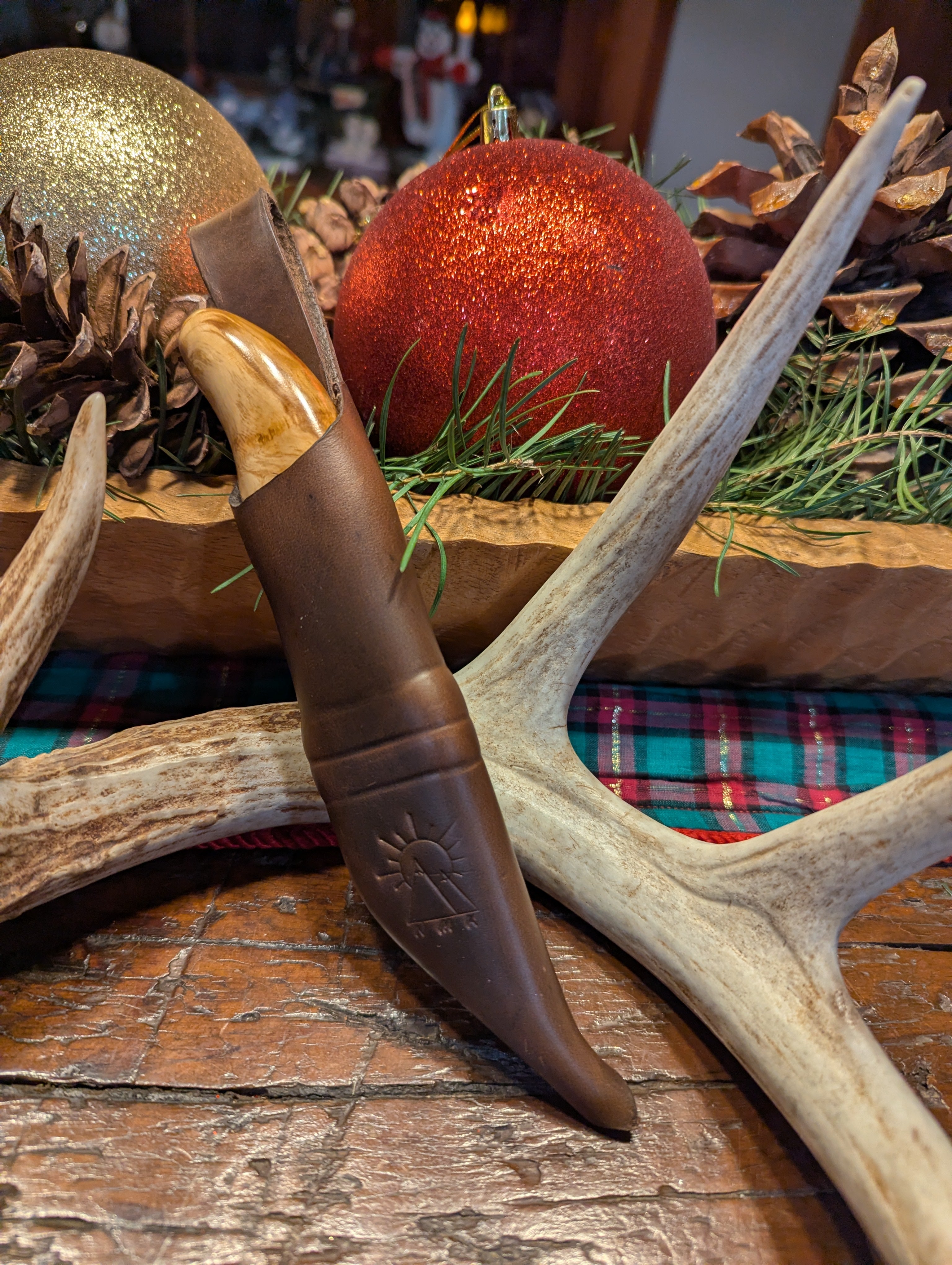 New Mountain Knives - Birch burl and reindeer antler #15