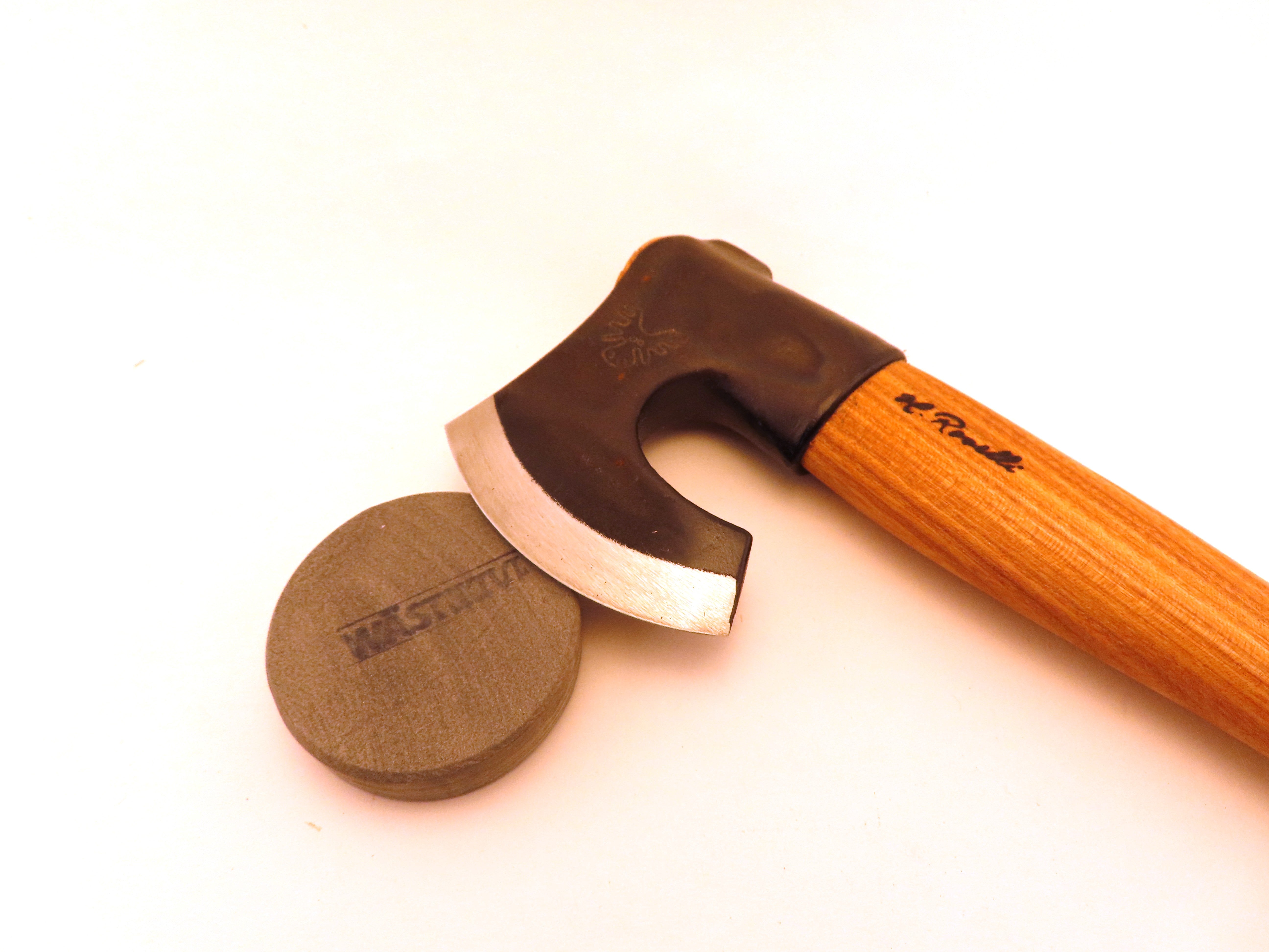 Sharpening -Wästikivi Finnish Whetstone - Axe Stone (round)