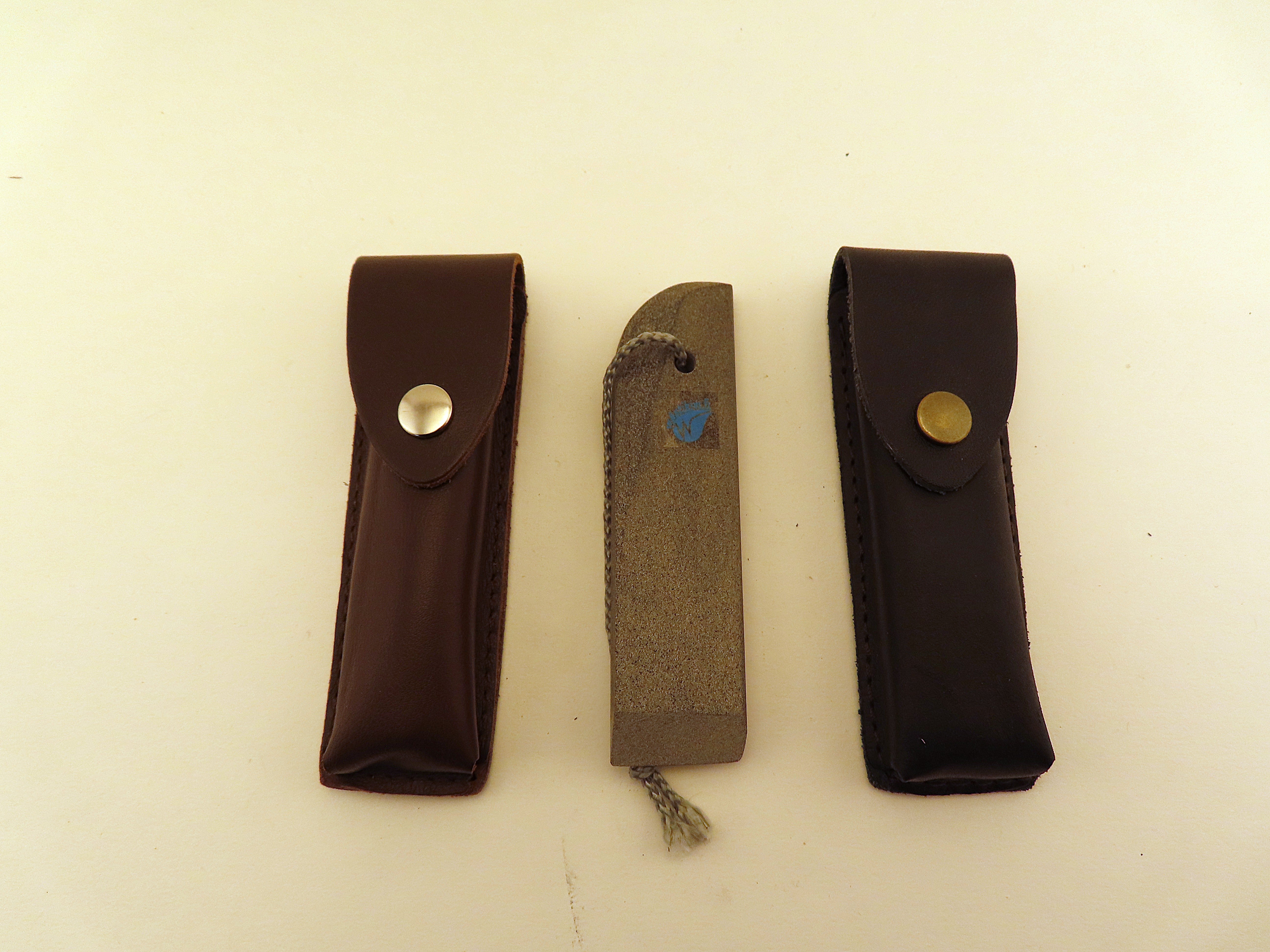 Sharpening -Wästikivi Finnish Whetstone - Backwood Stone in Leather Sheath