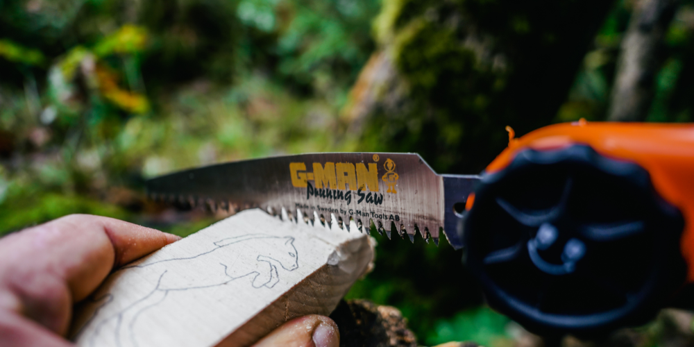 What Size Folding Saw Do You Need? 7" vs. 10" Saw Blades