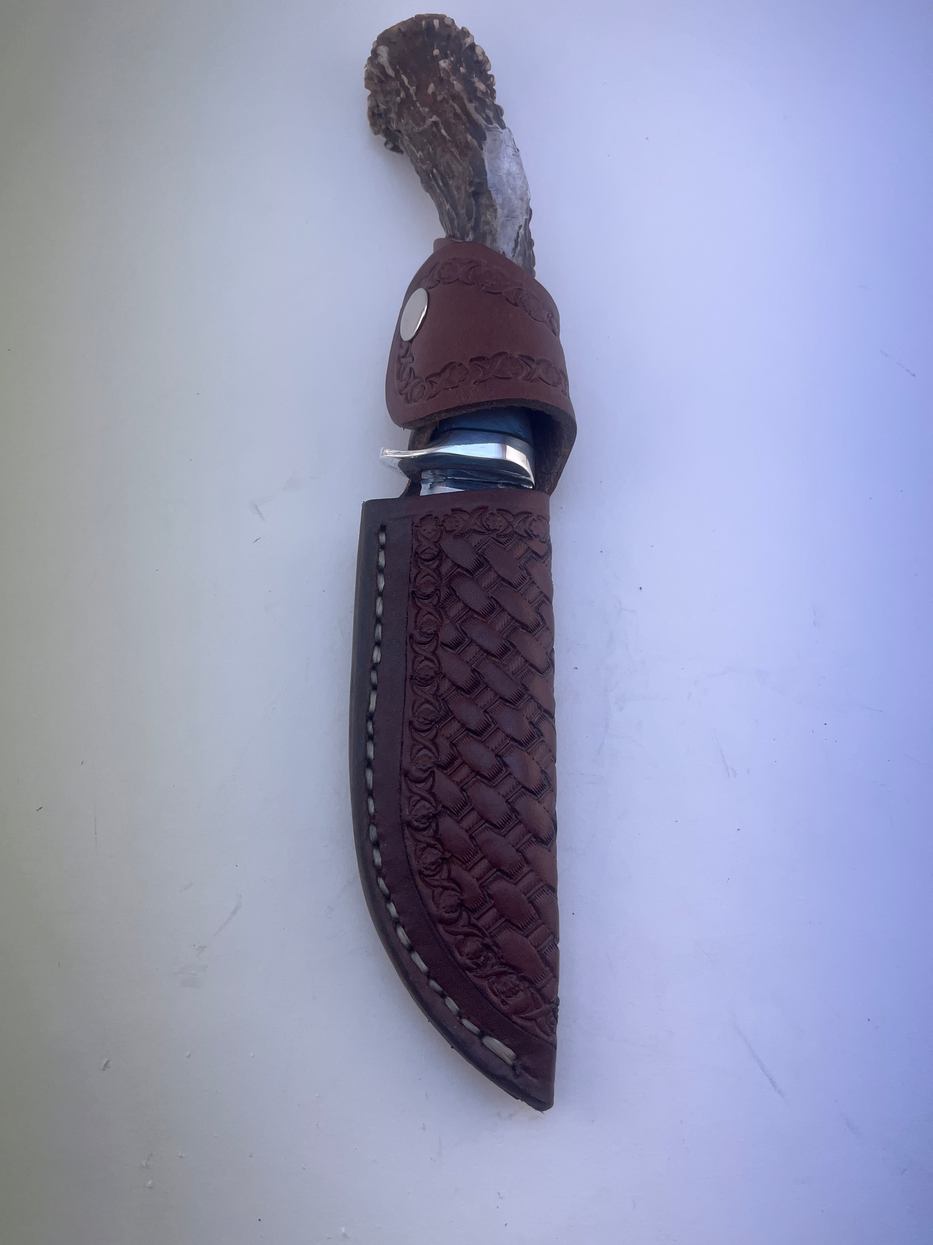Skala Custom Knives - (Helle Bowie Blade) Whitetail Handle - #136
