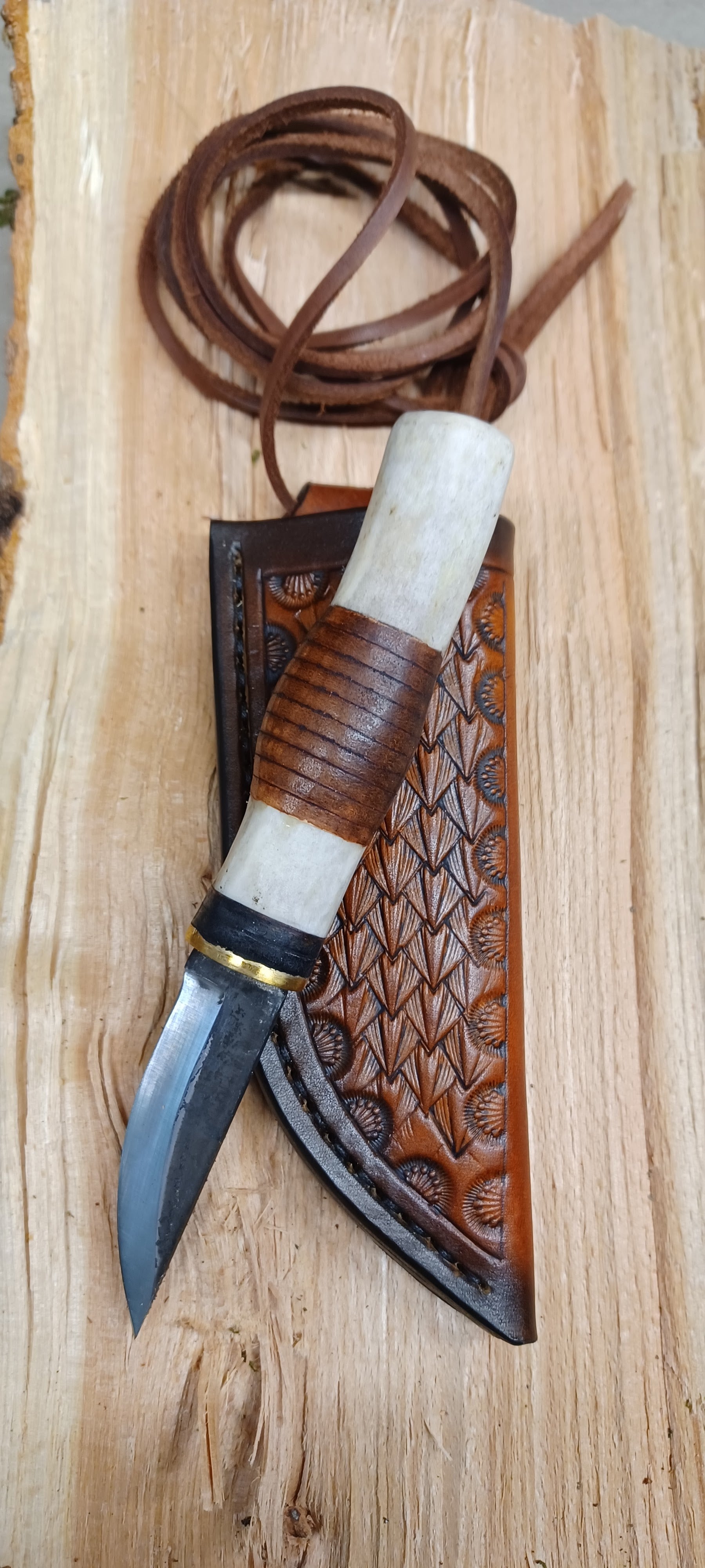 Pecks Woods Leather - Antler / Leather spacer Neck Knife #166