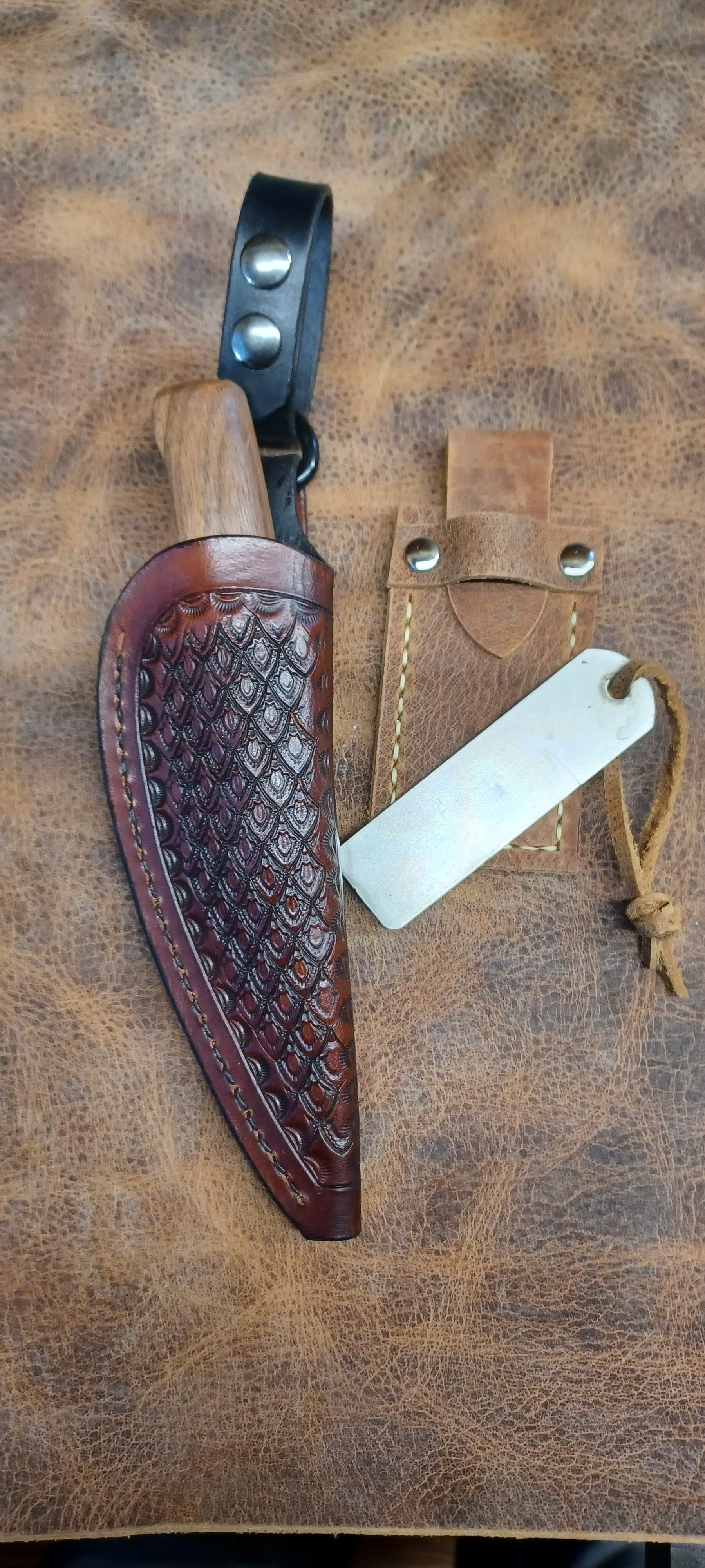Pecks Woods Leather - Black Walnut / Leather Spacer #156
