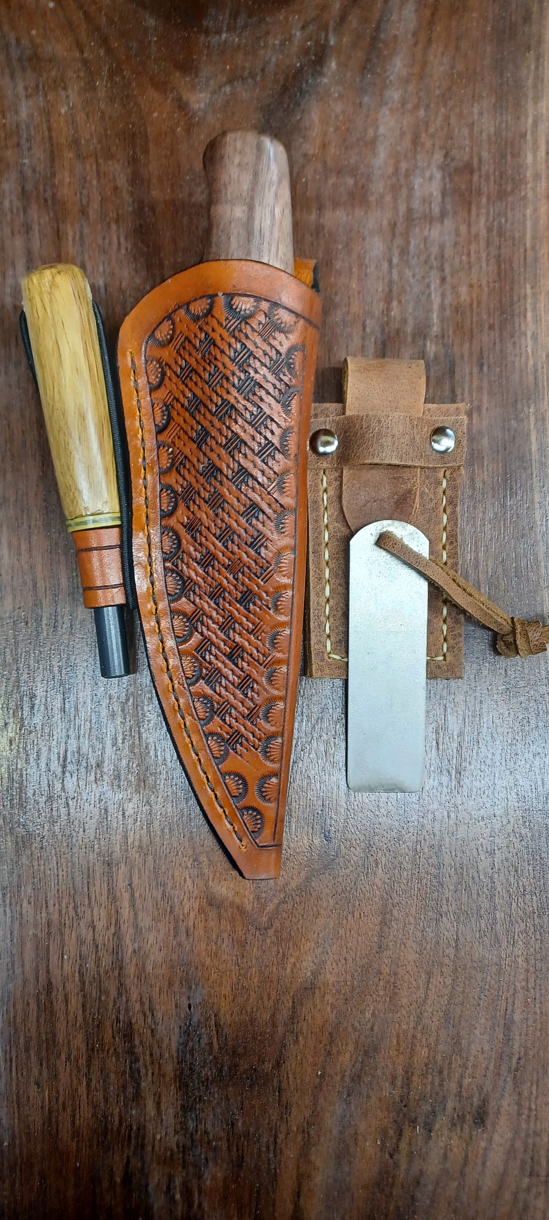 Pecks Woods Leather - Black Walnut / G10 / Ferro Rod #168