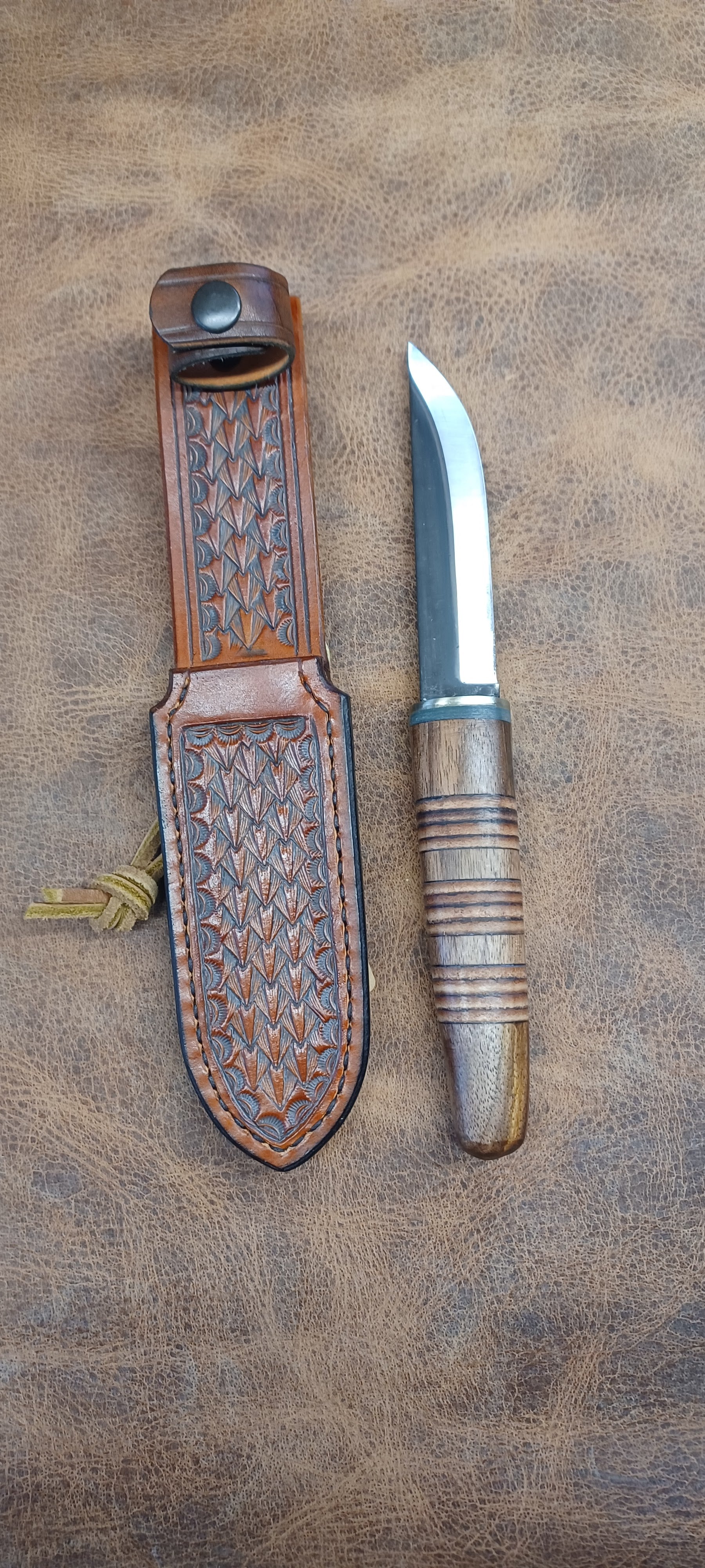 Pecks Woods Leather - Black Walnut / Leather Spacer #154