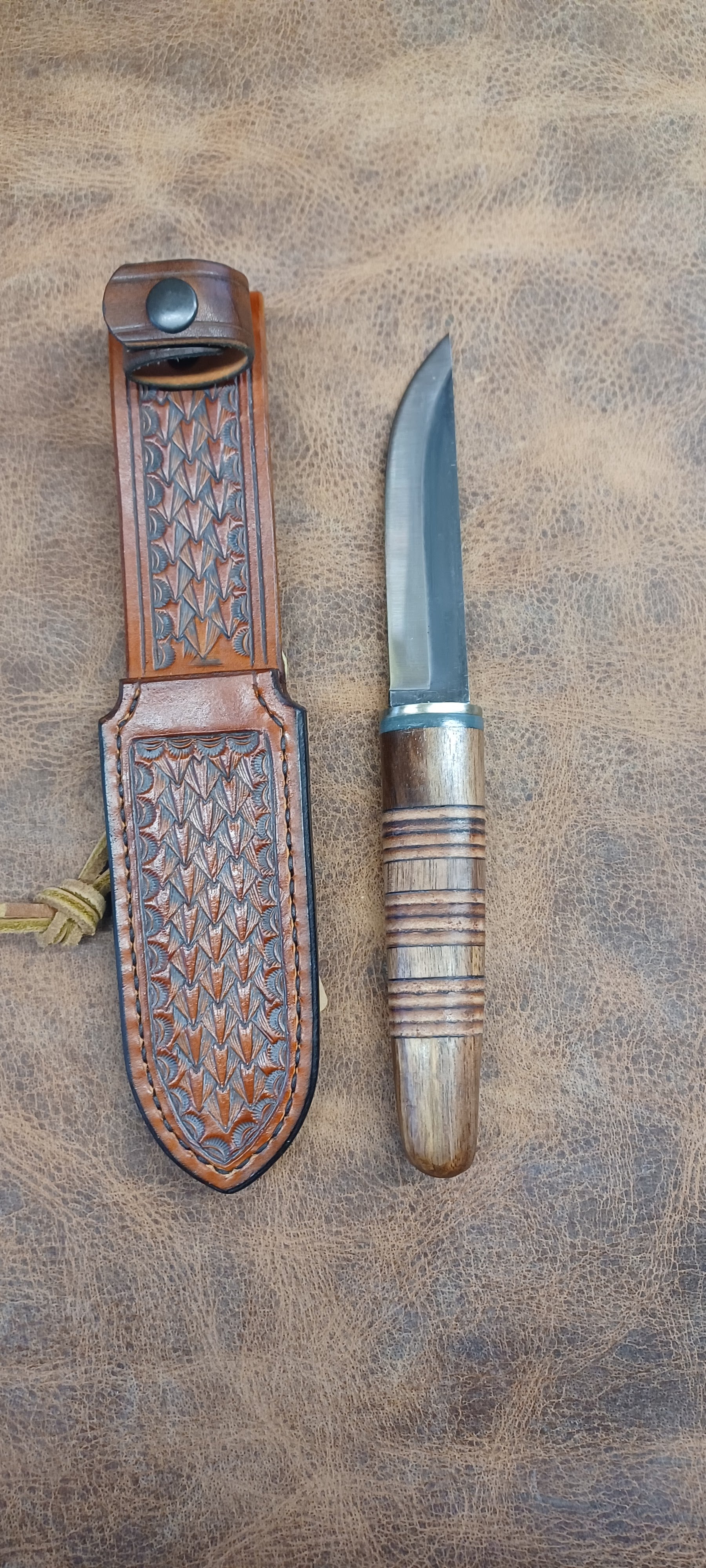 Pecks Woods Leather - Black Walnut / Leather Spacer #154
