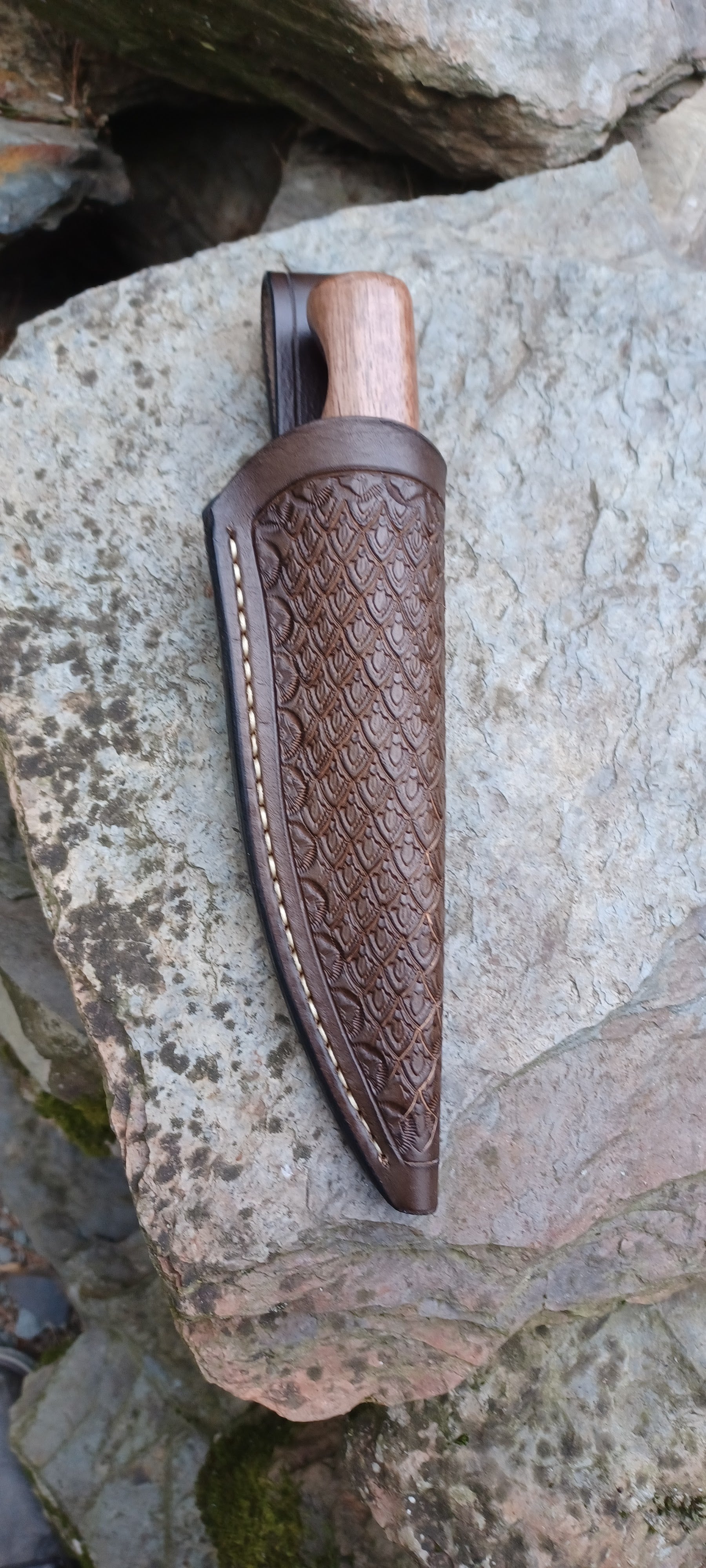 Pecks Woods Leather - Black Walnut / Leather Spacers / G10 / Swivel Belt loop #164