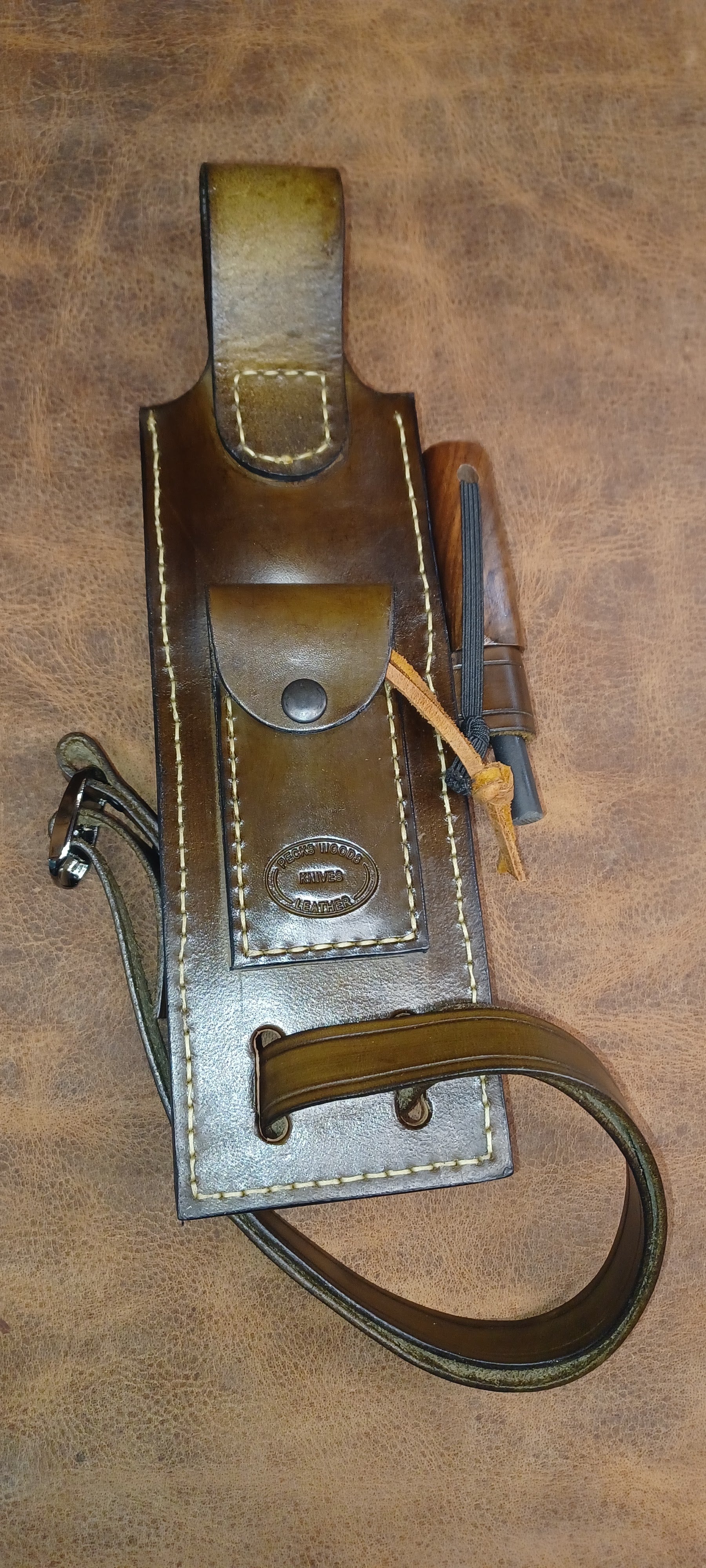 Pecks Woods Leather - Knife, Ferro Rod, Diamond Sharpener, with extra container! #175