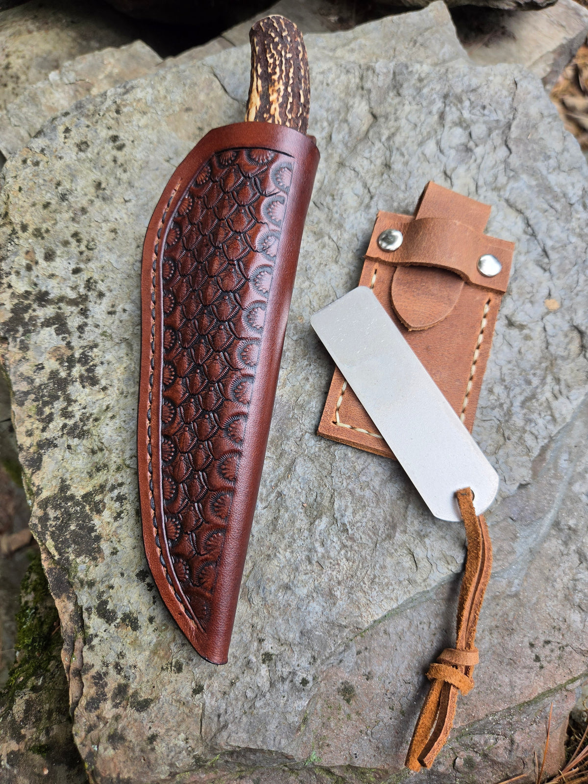 Pecks Woods Leather - Whitetail Antler / Leather #187