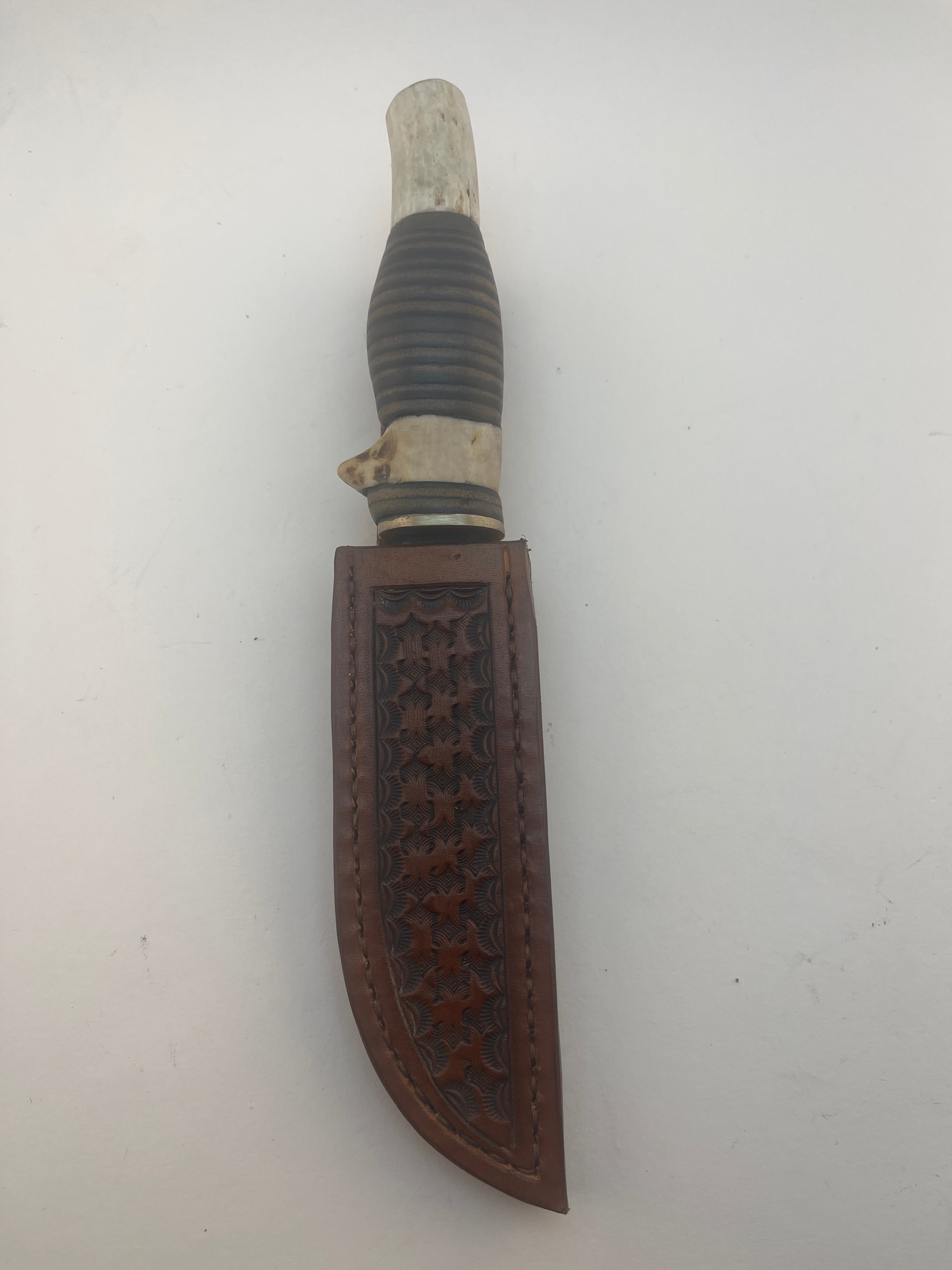 Pecks Woods Leather - Leather Spacer handle with antler pieces. Magnetic Retention! #93