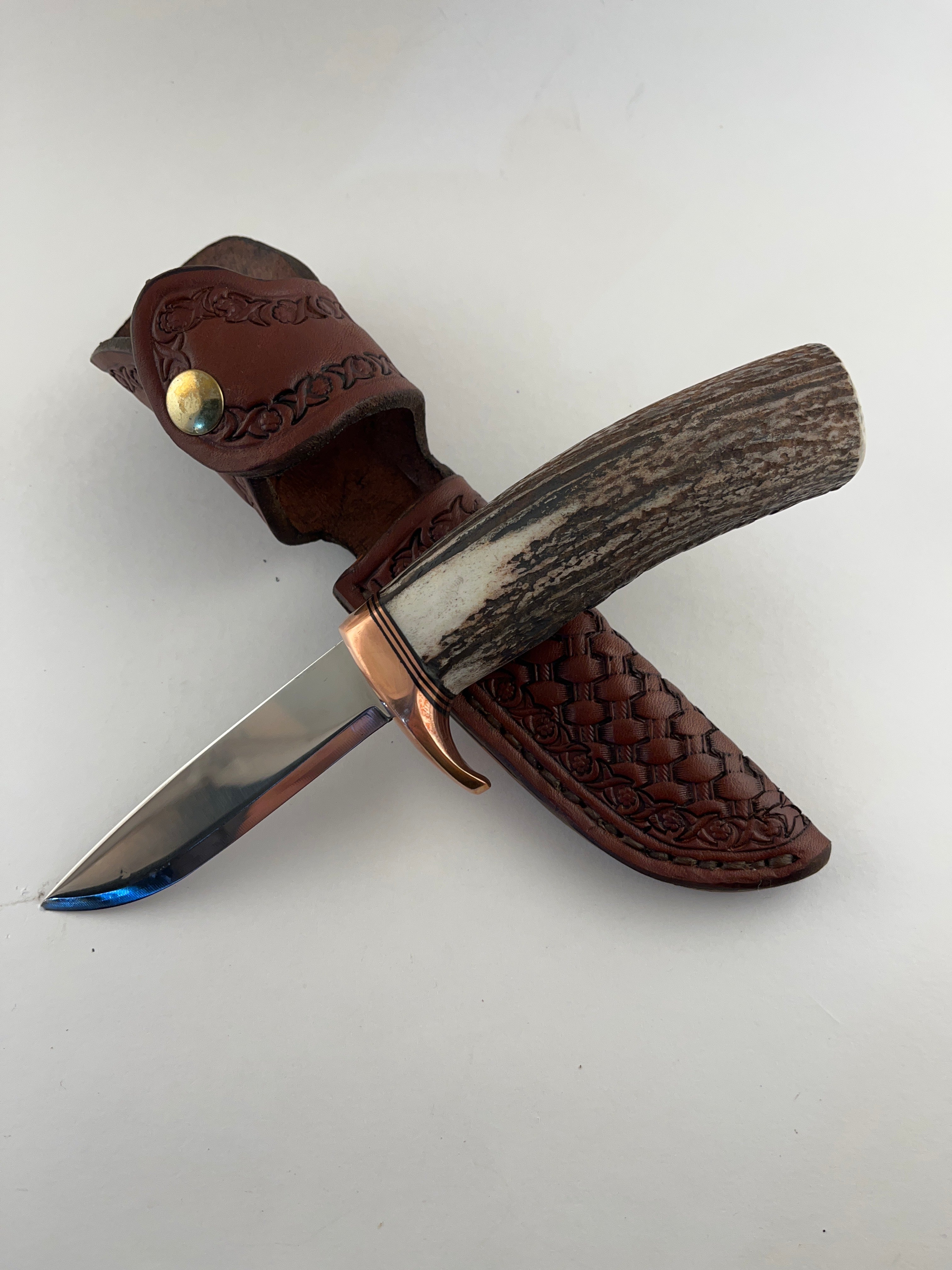 Skala Custom Knives - (Helle H3LS Blade) Red Stag Handle - #141