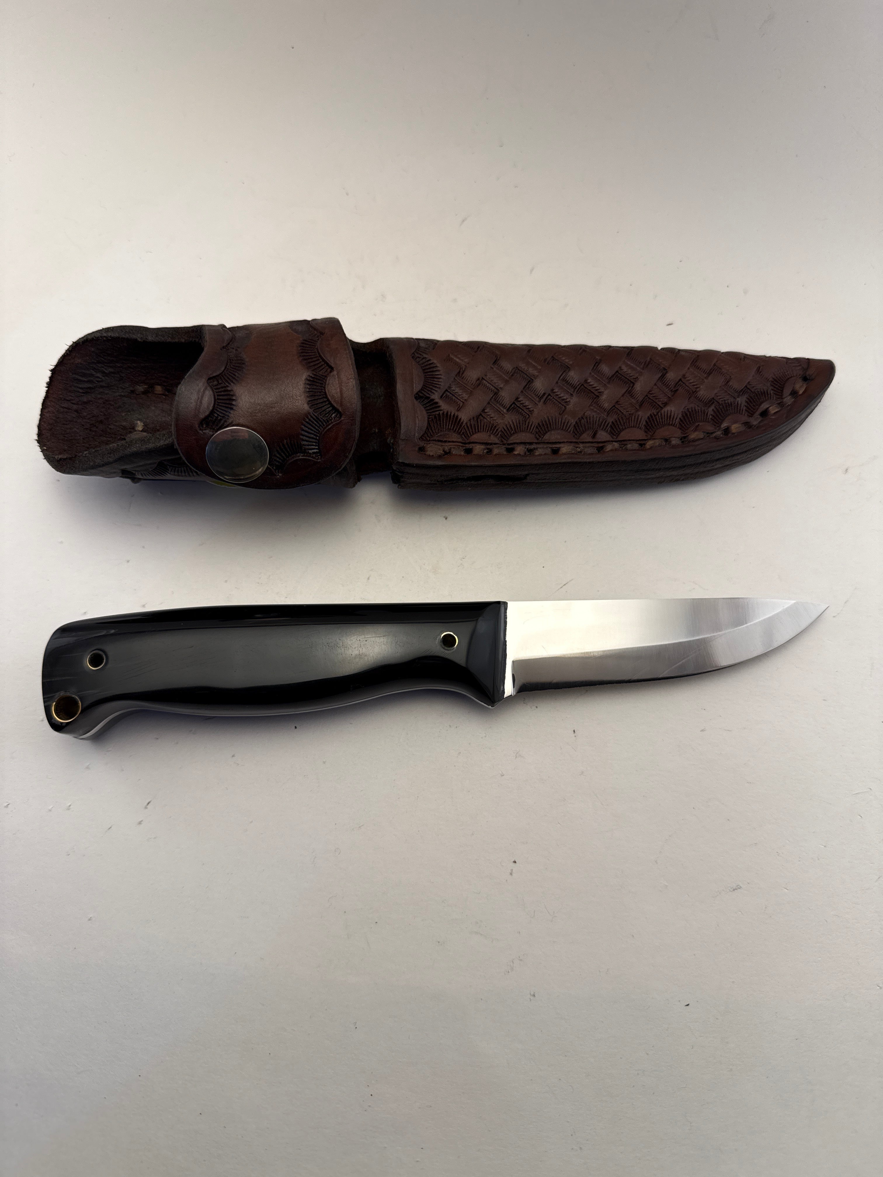 Skala Custom - Full Tang - Acrylic Handle #160