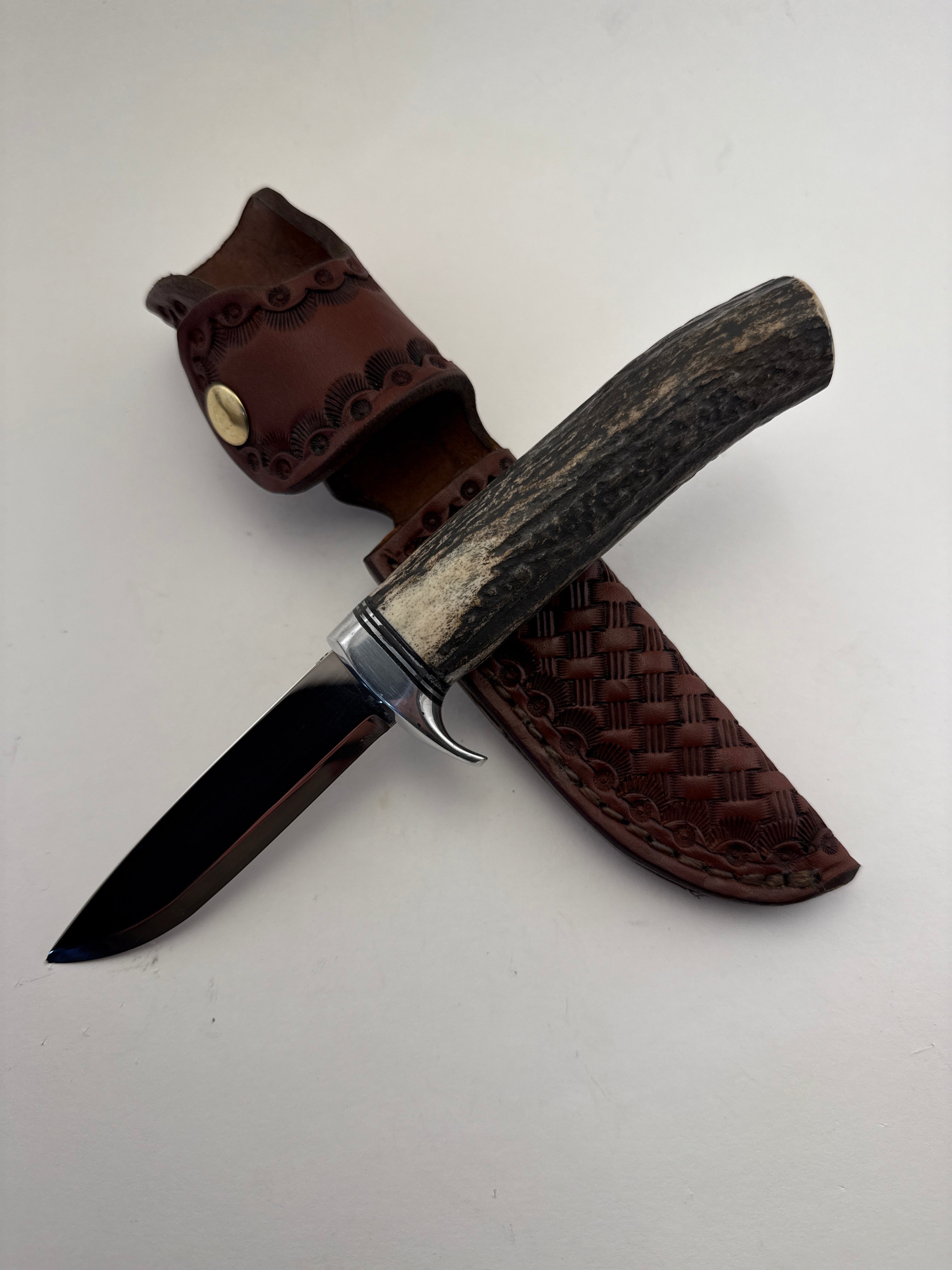 Skala Custom Knives - (Helle H3LS Blade) Red Stag Handle - #146