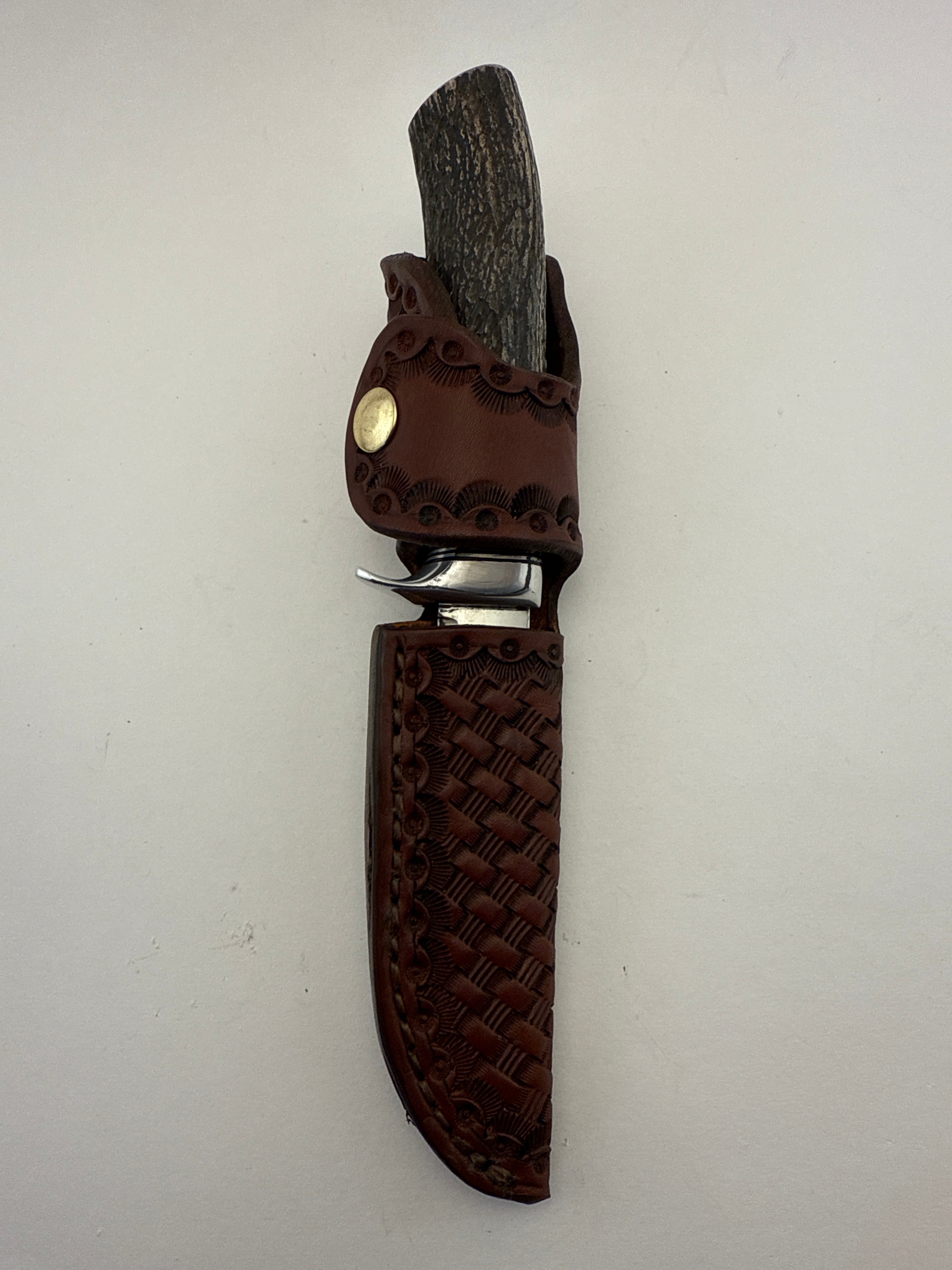 Skala Custom Knives - (Helle H3LS Blade) Red Stag Handle - #146