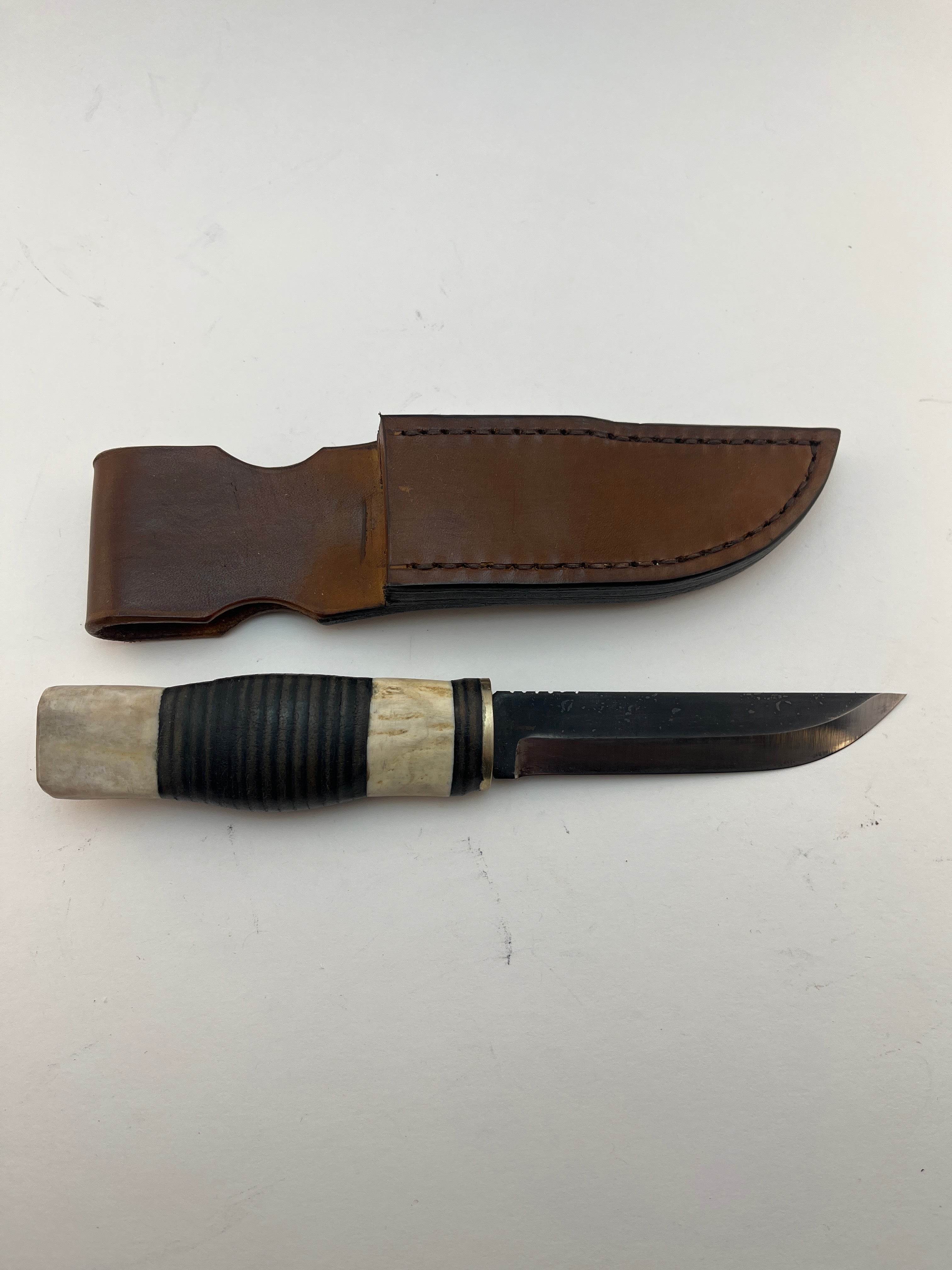 Pecks Woods Leather - Leather Spacer handle with antler pieces. Magnetic Retention! #92