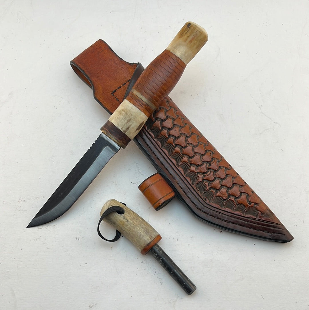 Pecks Woods Leather - Knife, Ferro Rod, and Leather sheath #53