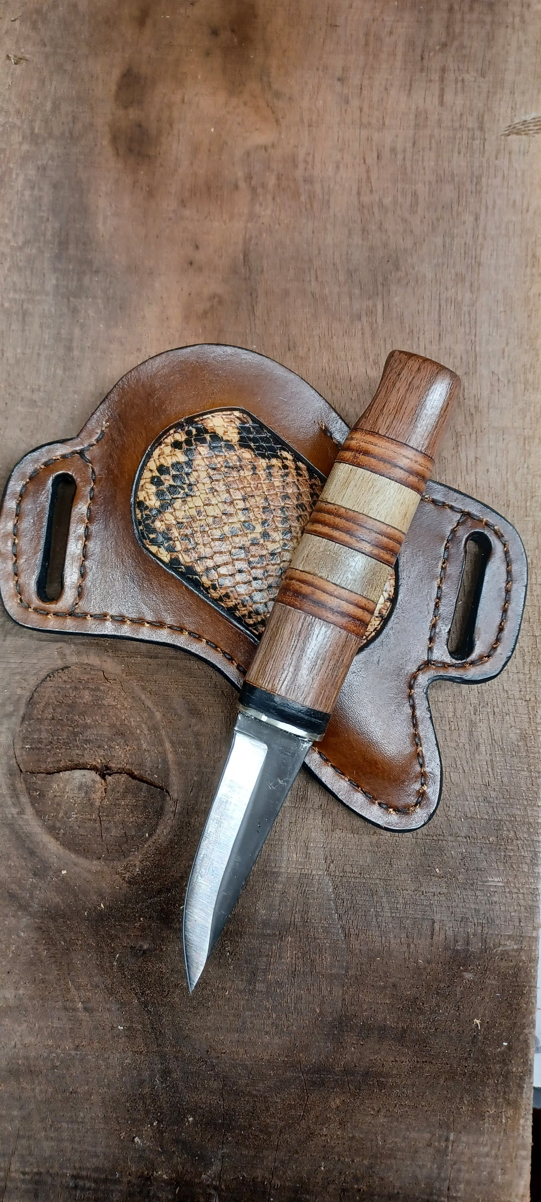 Pecks Woods Leather - Walnut / Maple / Leather Spacer Handle with Cross Draw Sheath #142