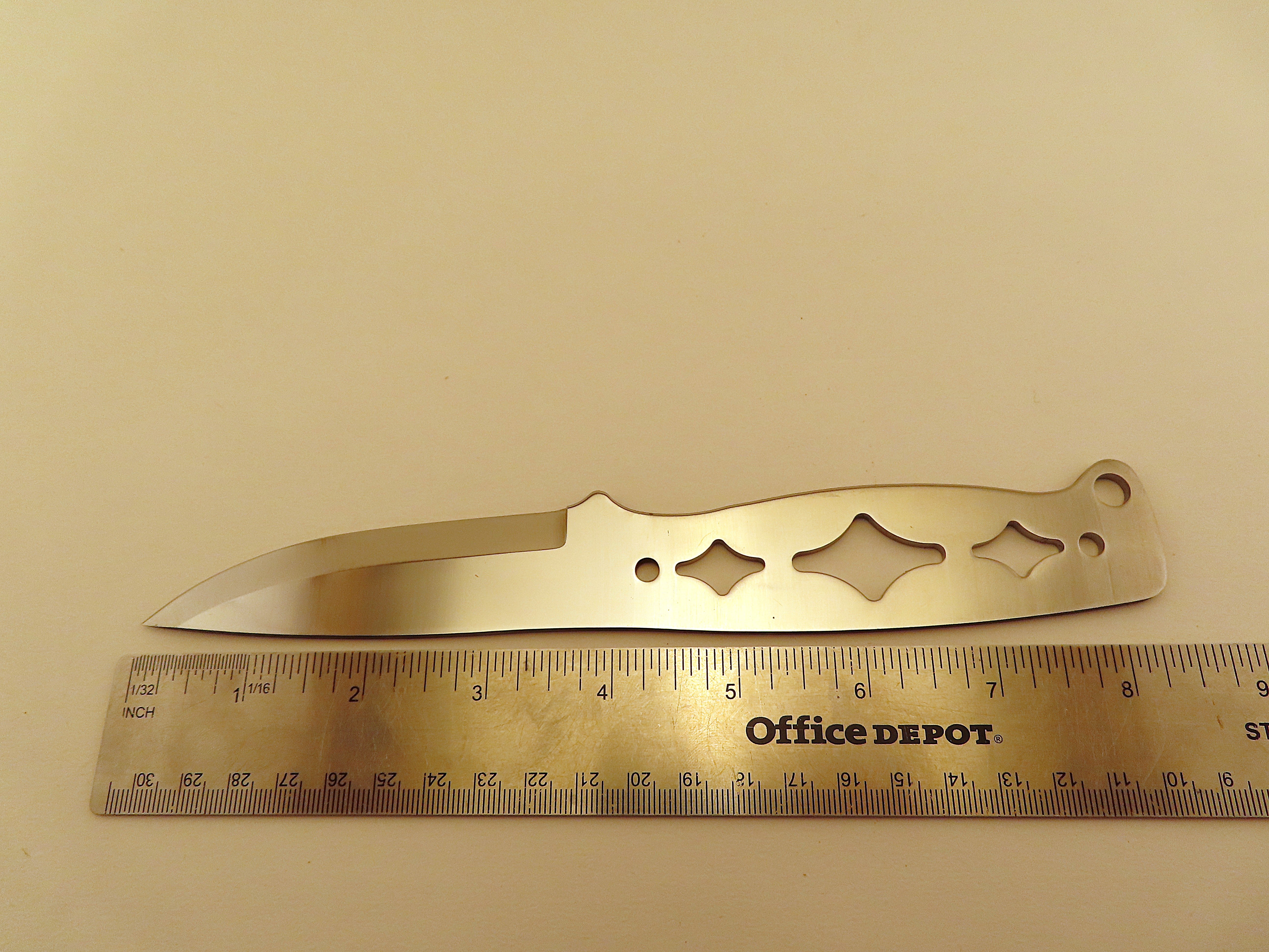 Lauri Full Tang 93 Stainless Steel Blade