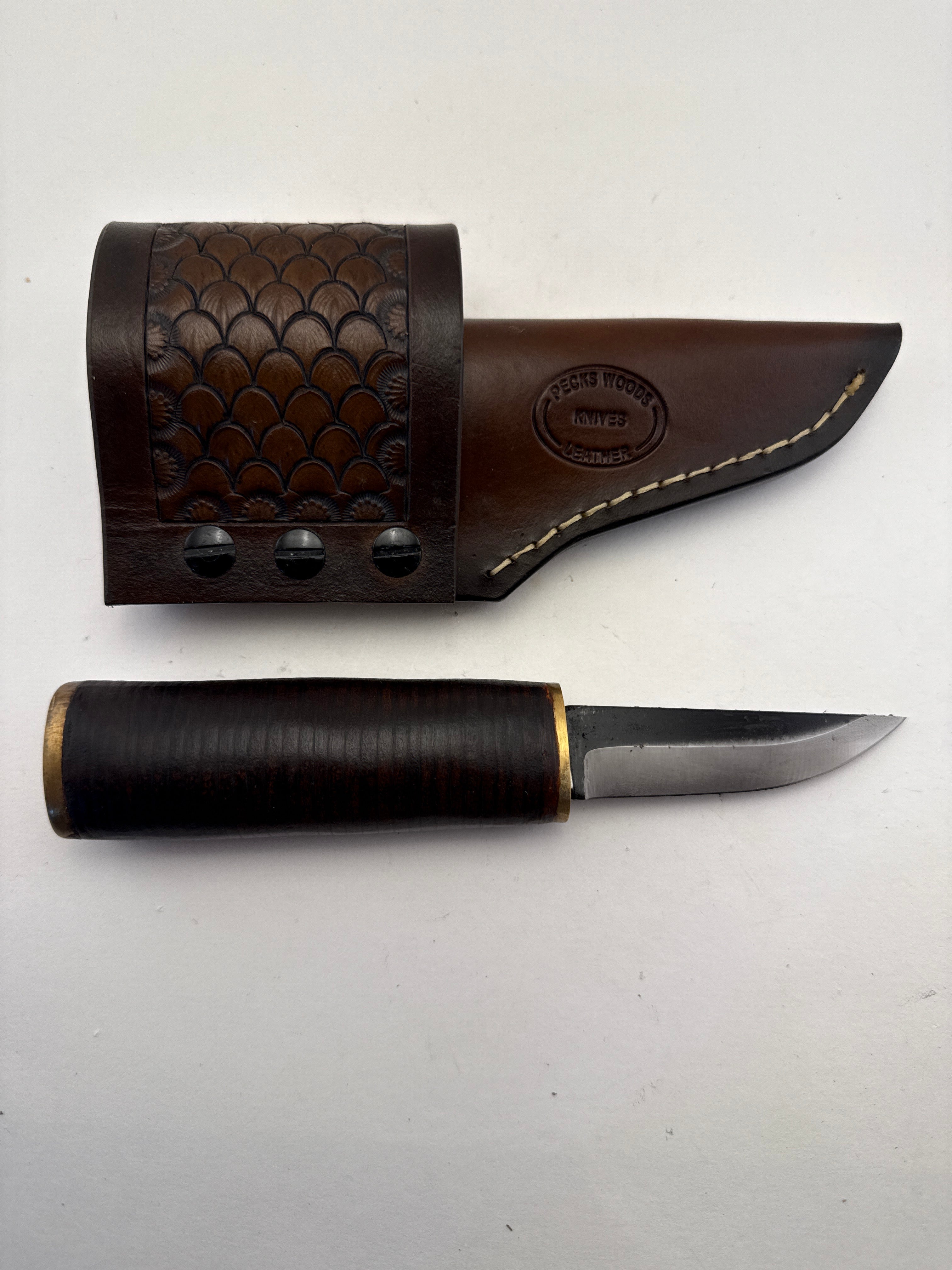 Pecks Woods Leather - Leather Spacer Handle with Scout Carry Sheath #133