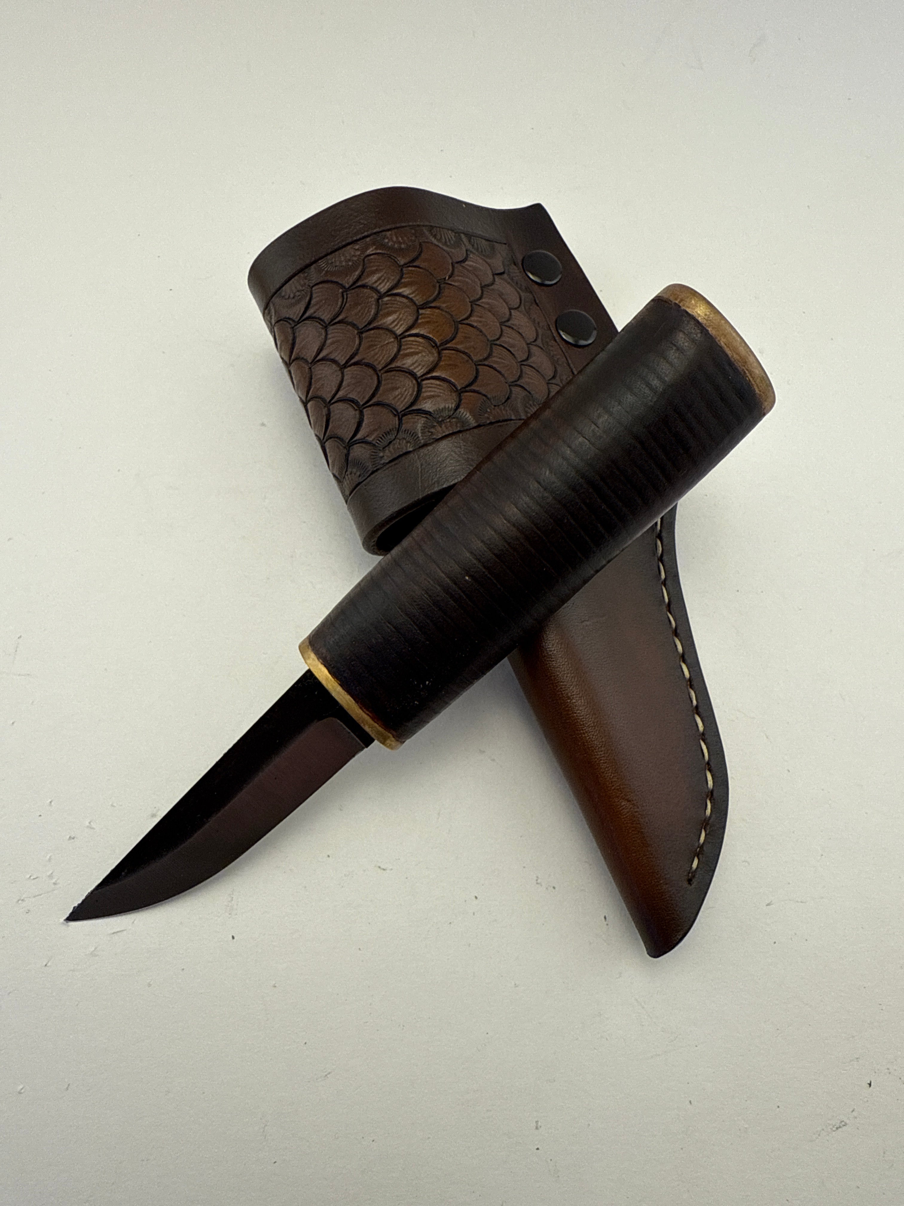 Pecks Woods Leather - Leather Spacer Handle with Scout Carry Sheath #133