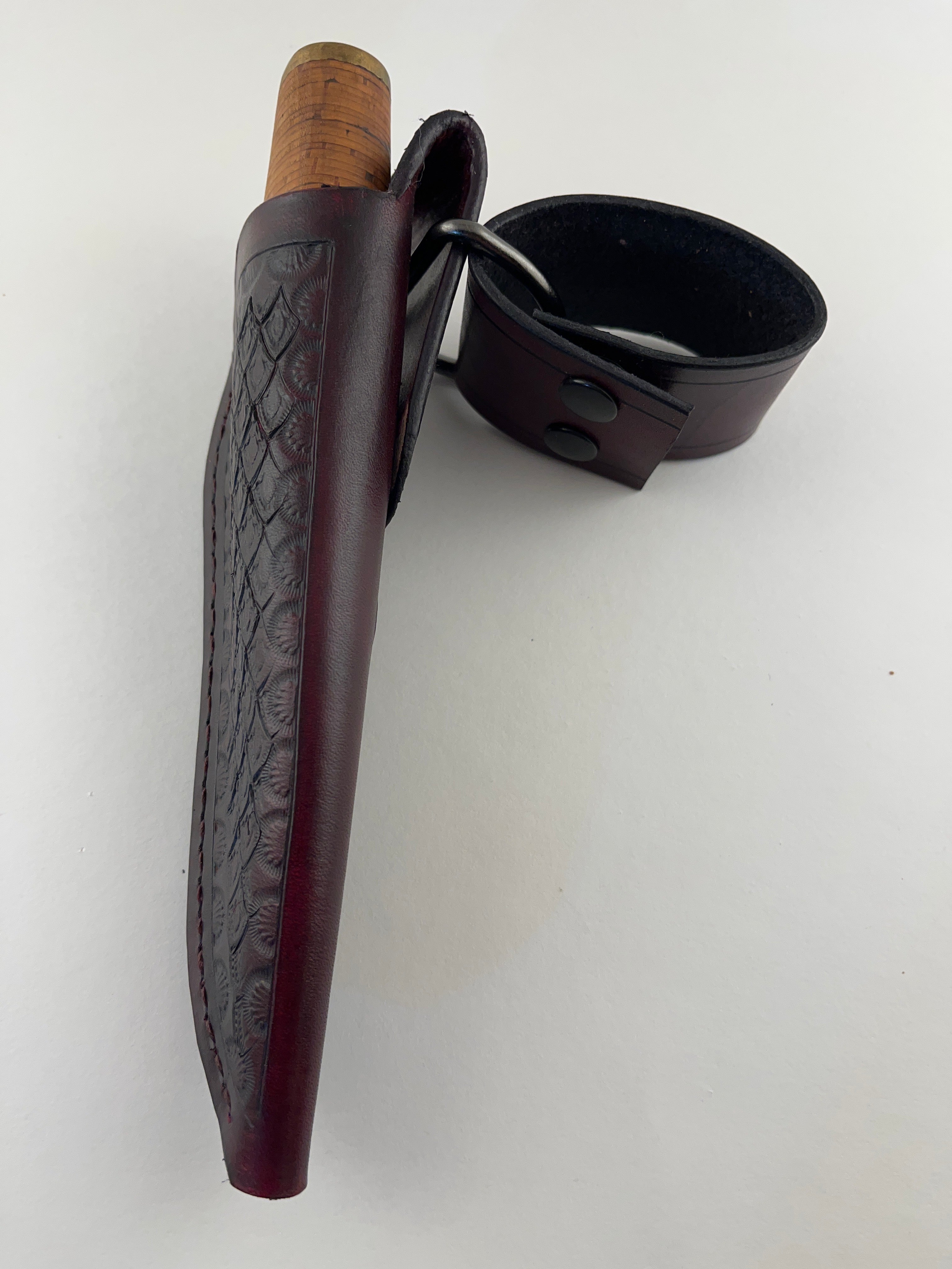 Pecks Woods Leather - Traditional layered Birch Bark handle #119