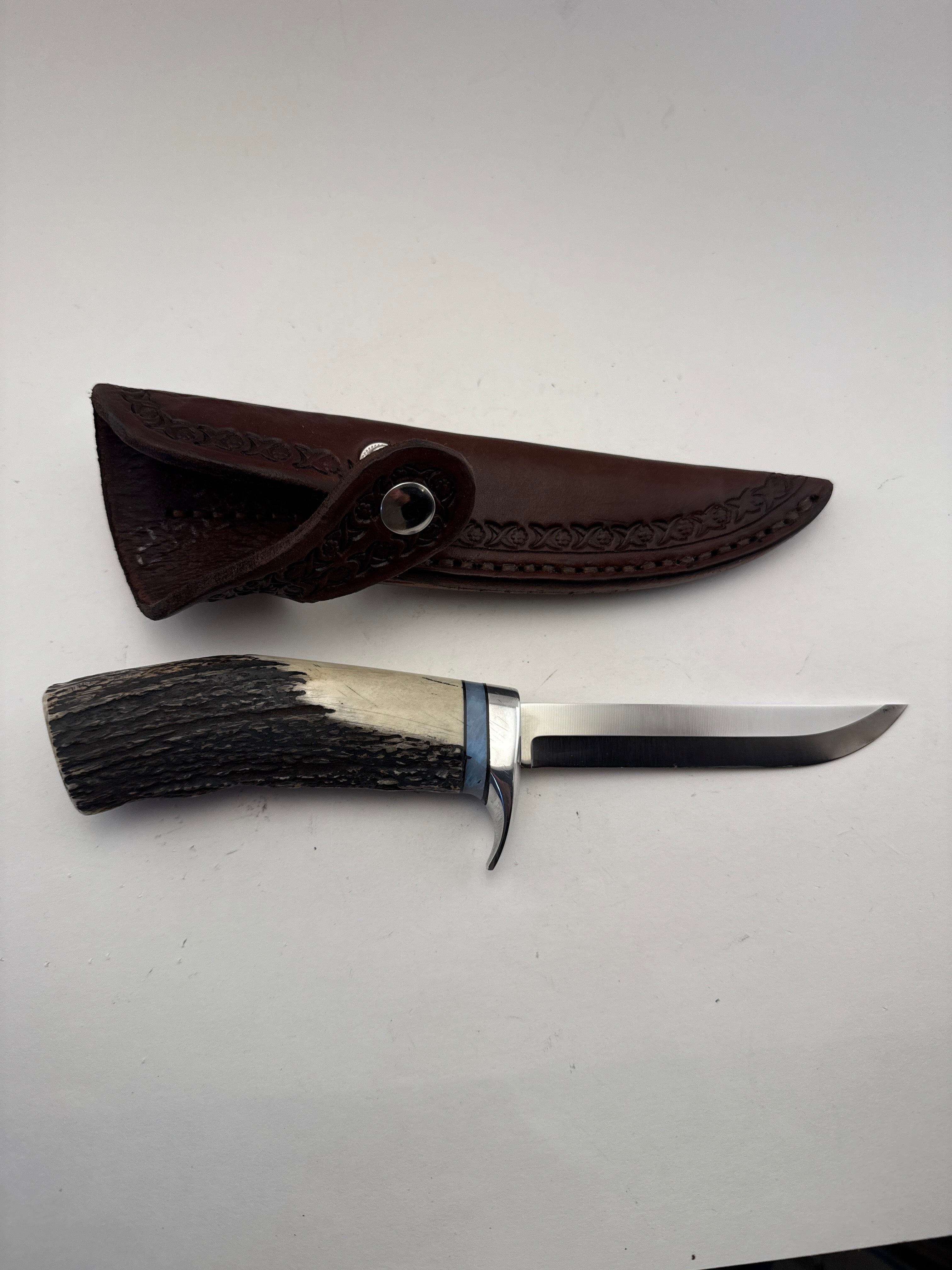 Skala Custom Knives - Red Stag Handle #155