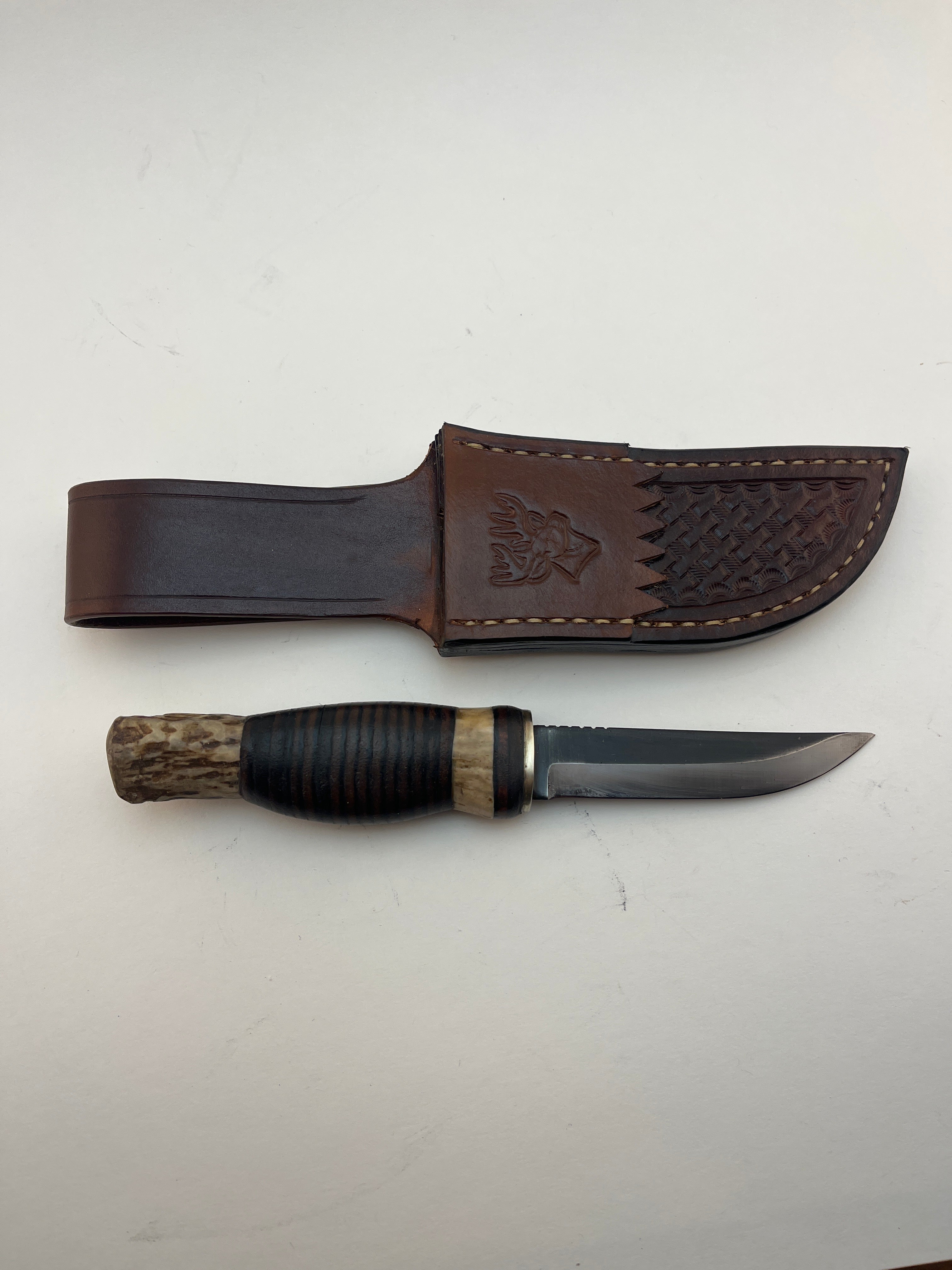 Pecks Woods Leather - Leather Spacer handle with antler pieces. Magnetic Retention! #90